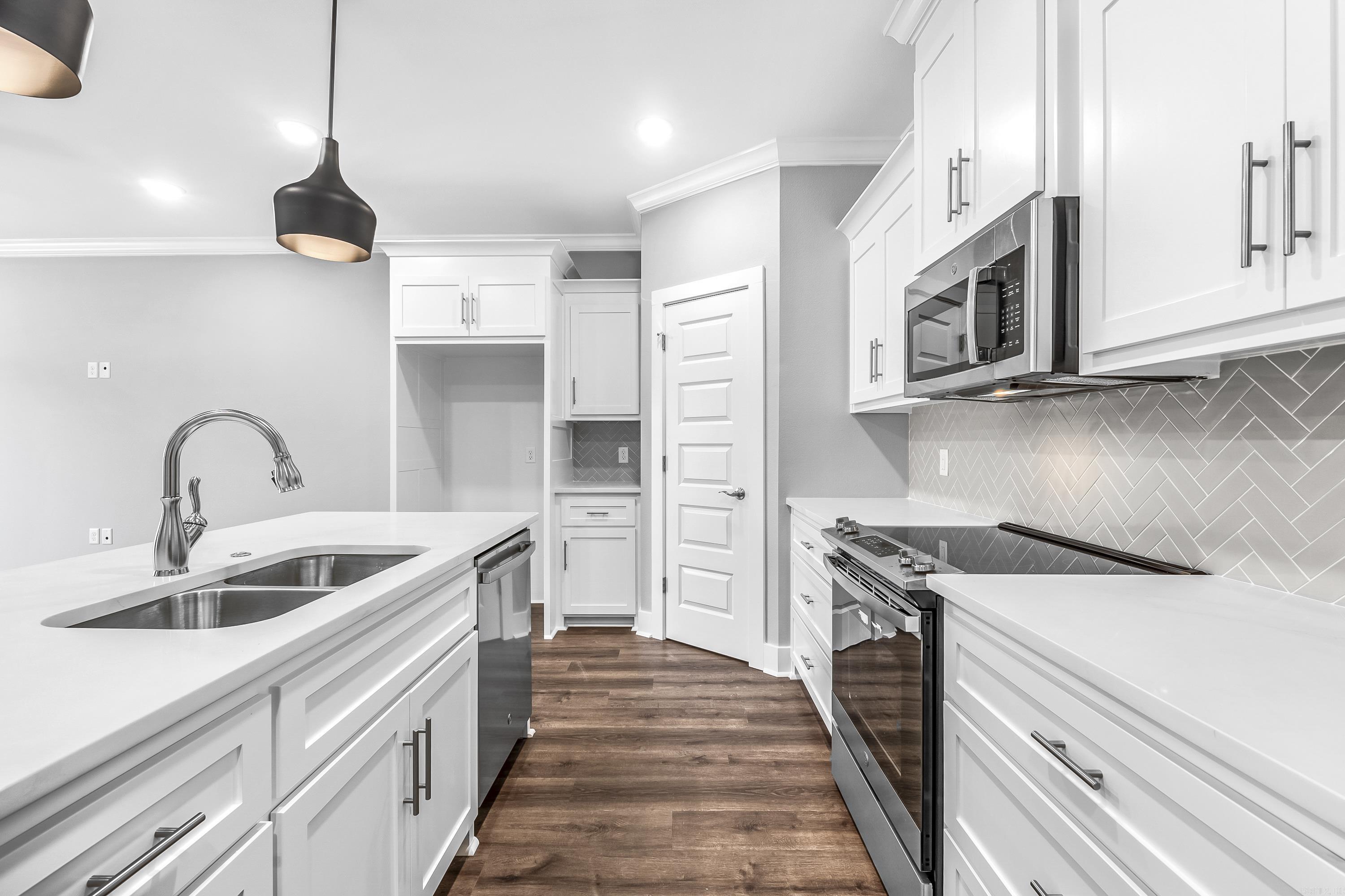 ISABELLE COURT - Residential