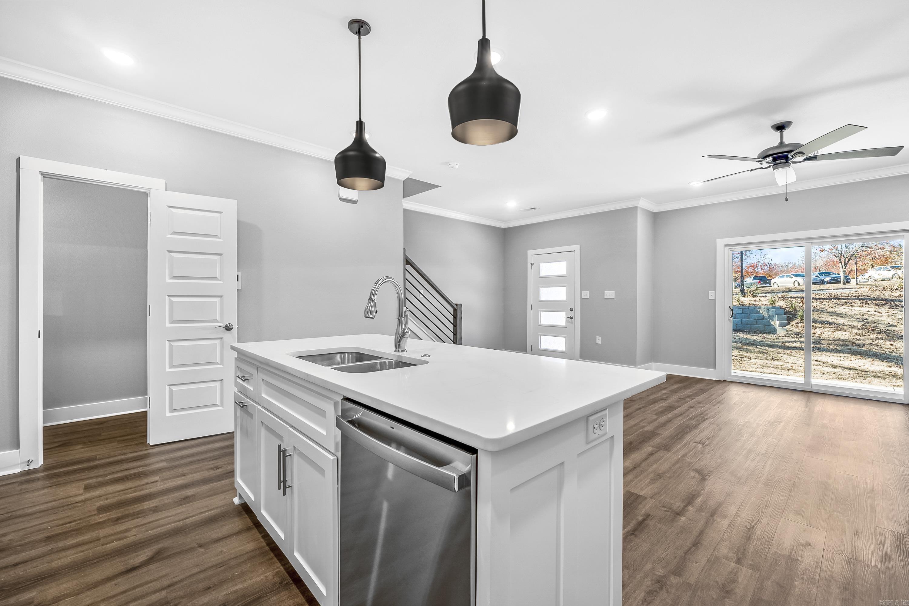 ISABELLE COURT - Residential