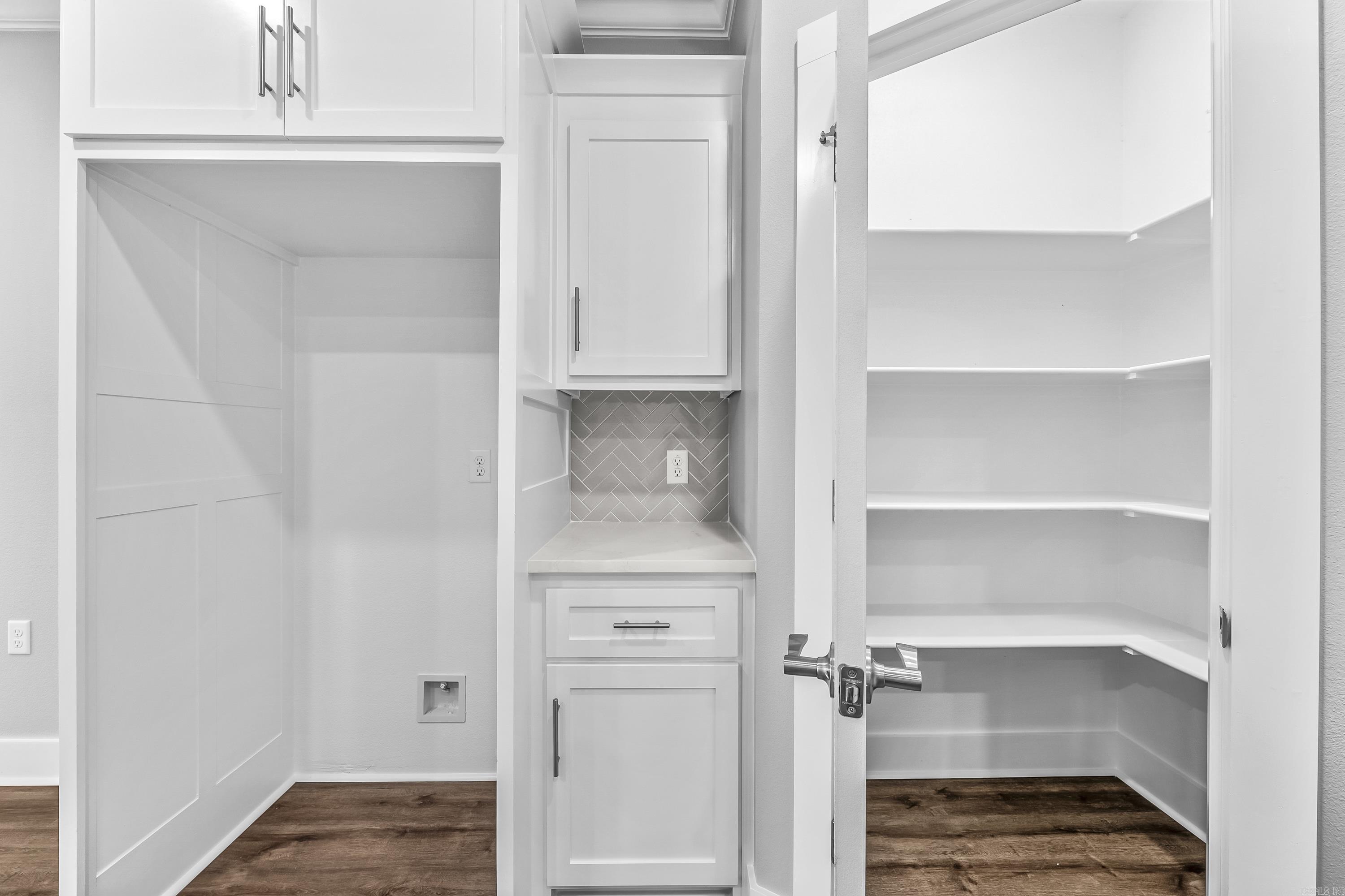 ISABELLE COURT - Residential