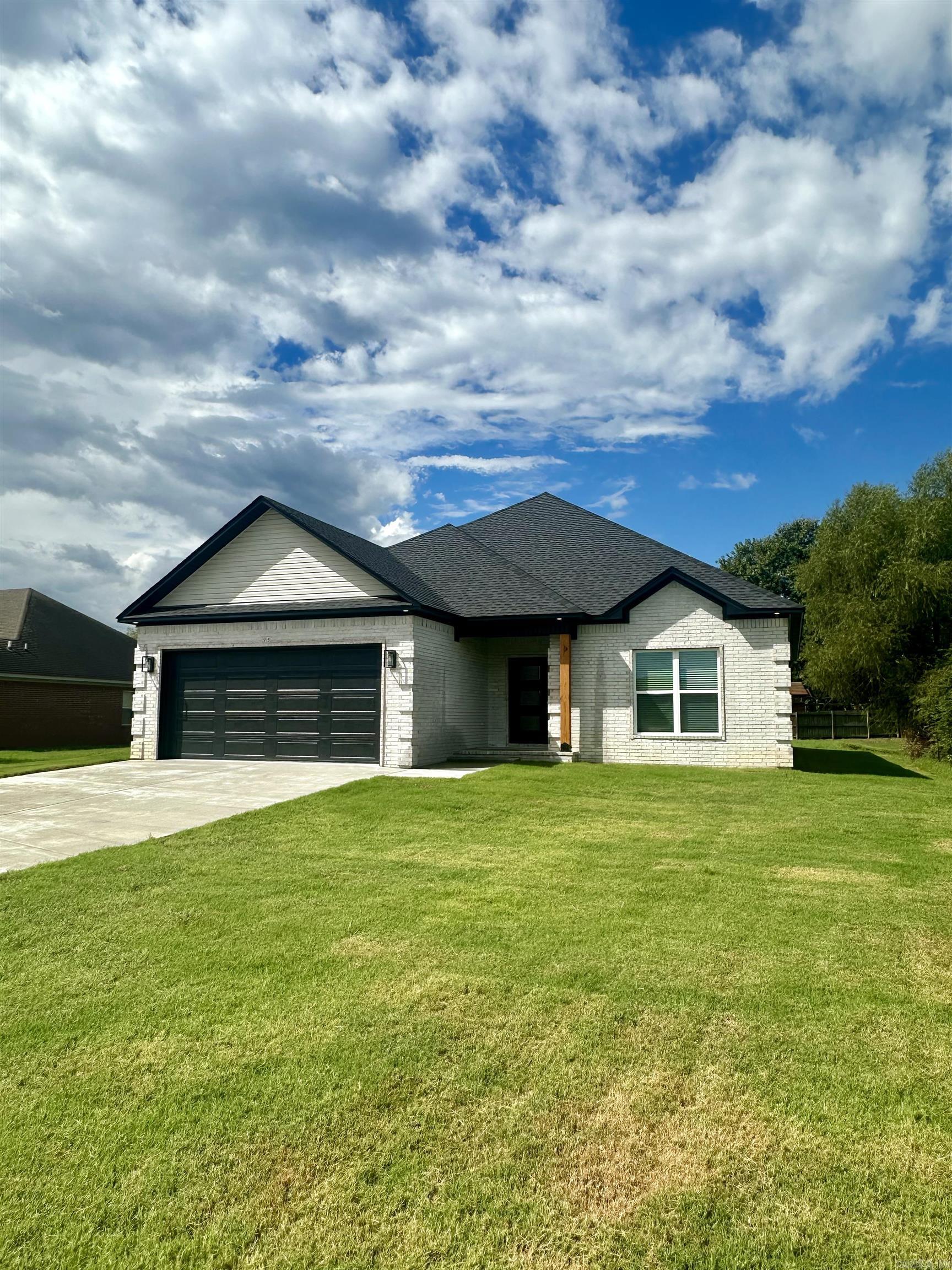 DOVE CREEK - Residential