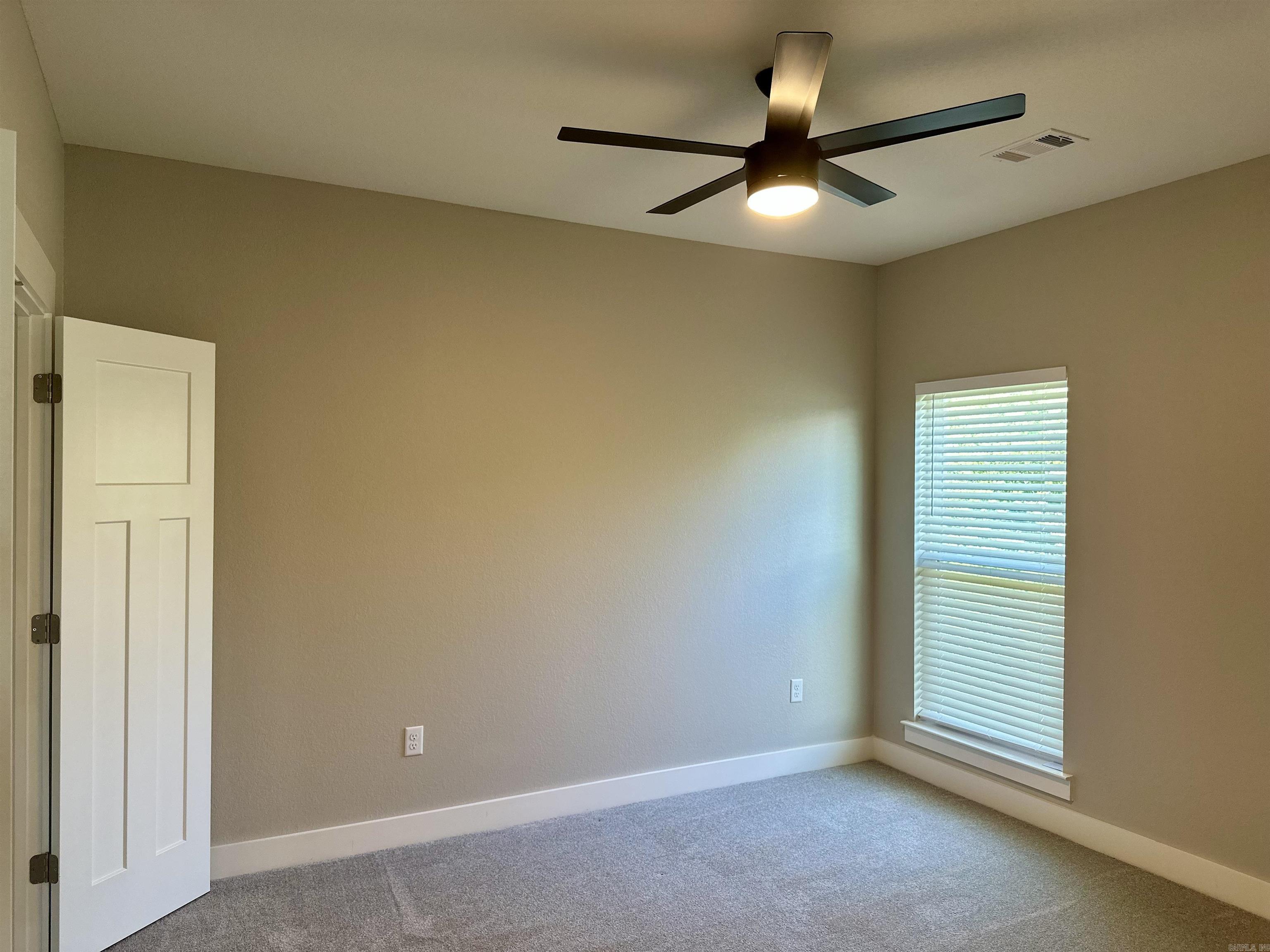 DOVE CREEK - Residential
