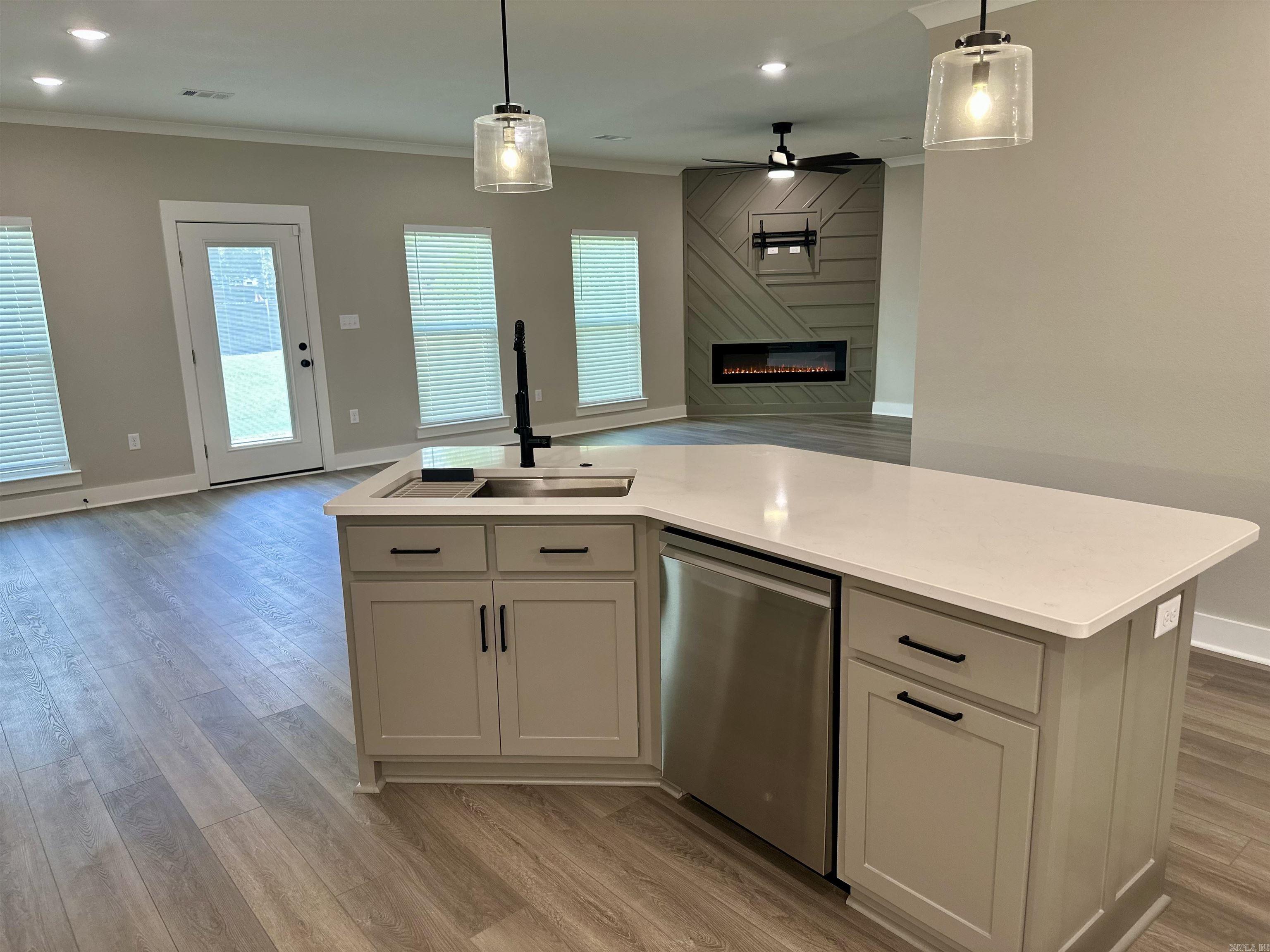 DOVE CREEK - Residential