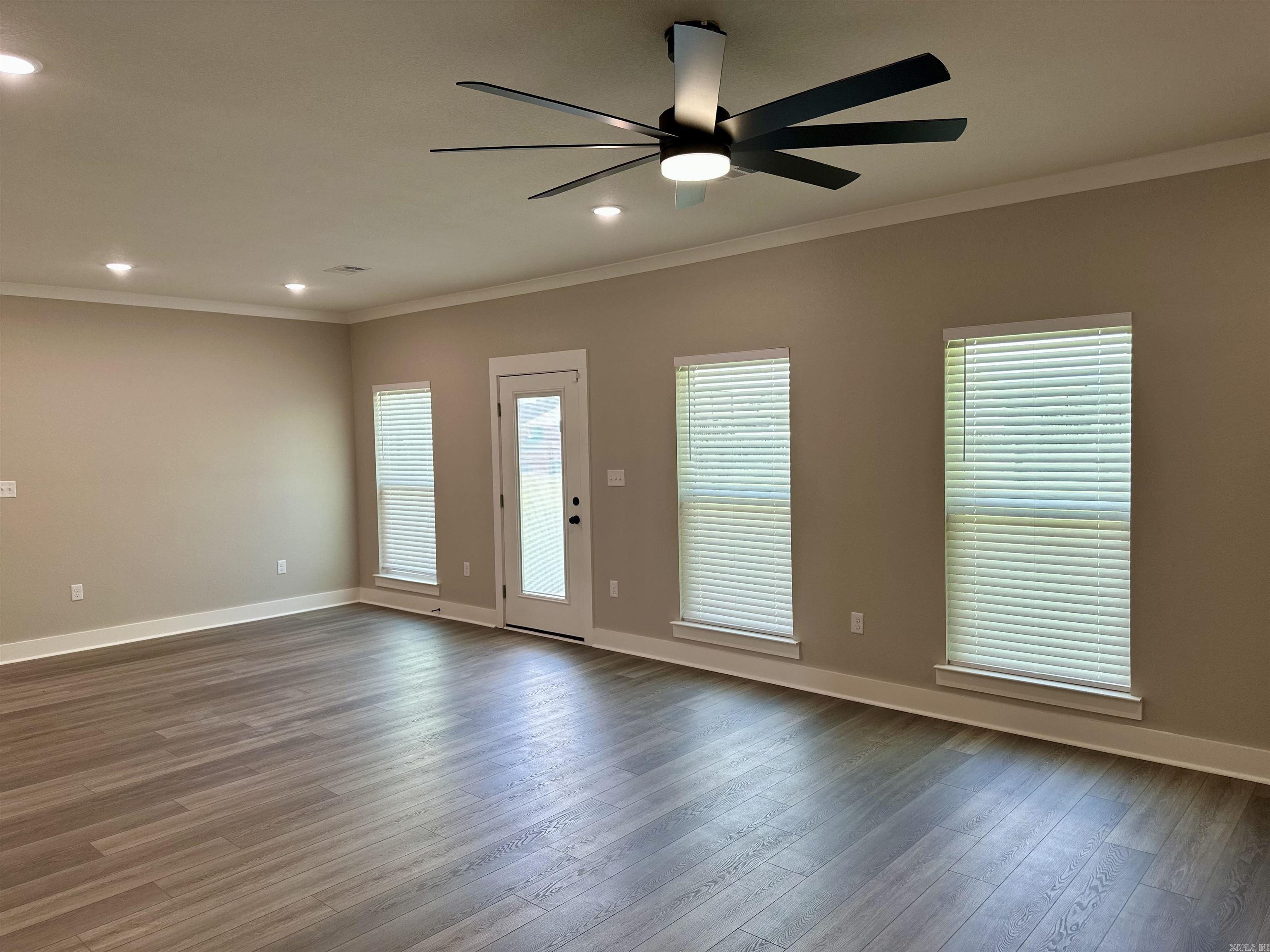 DOVE CREEK - Residential