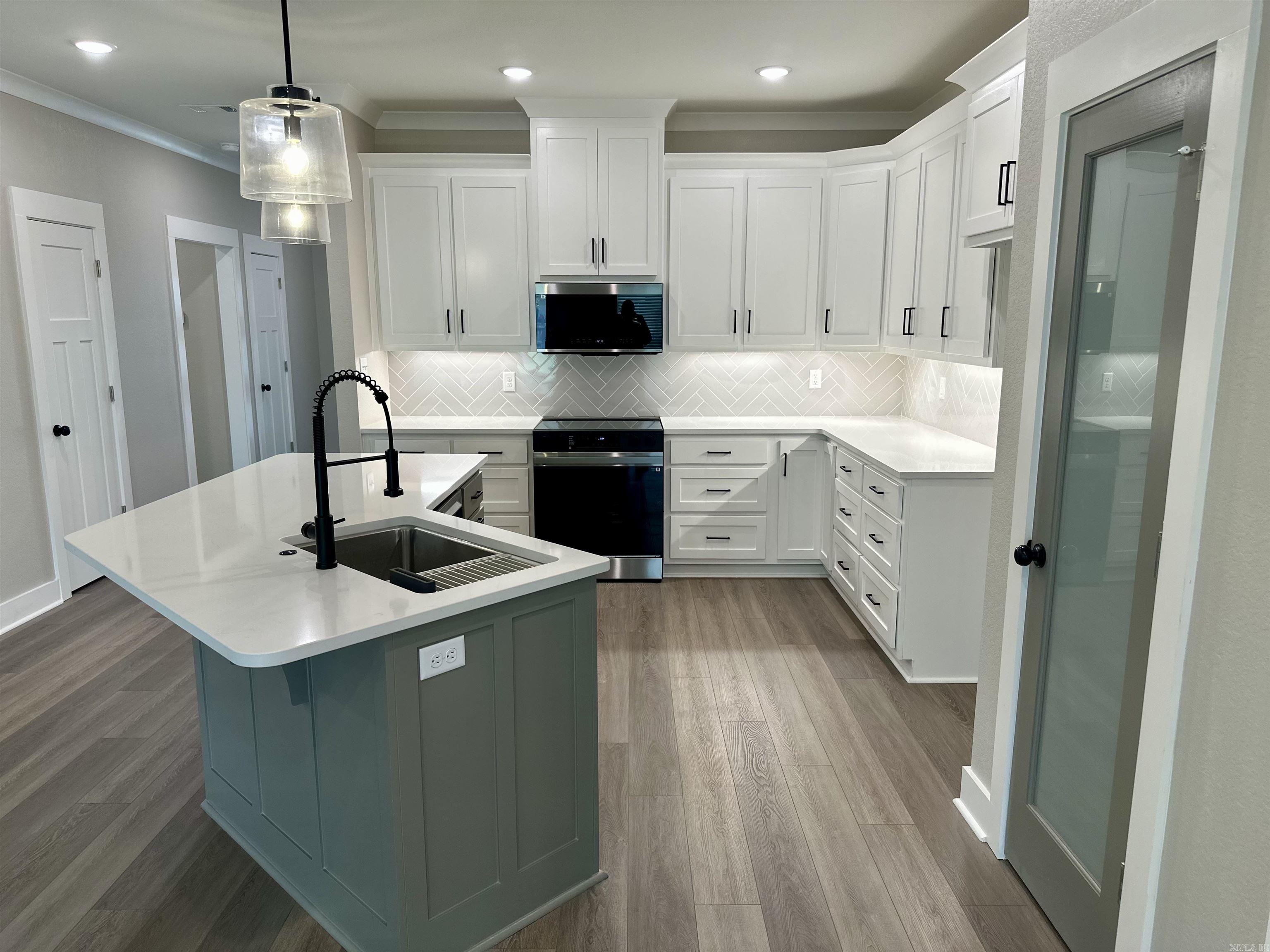 DOVE CREEK - Residential