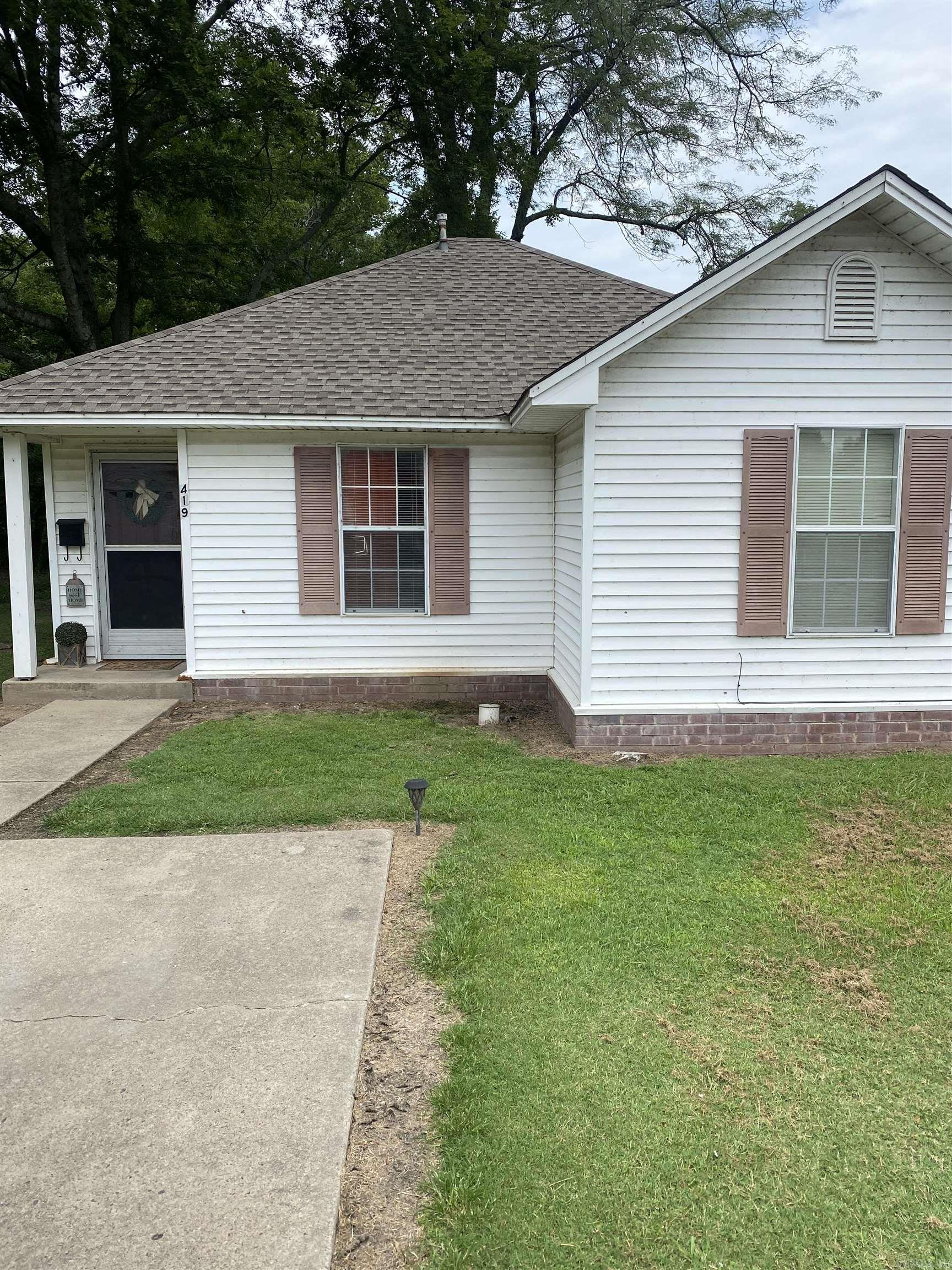 Brick Real Estate is proud to present an excellent investment opportunity made up of 23 single family houses located in Augusta, AR. This portfolio offers investors an excellent opportunity to purchase cash-flowing real estate while also have the flexibility to sell individual houses throughout ownership. With a strong rental demand, and the low expense ratio single family investments offer, this deal presents a great opportunity to buy turn-key real estate while also being able to raise rents when units become available. Please reach out for complete list off addresses and additional information.