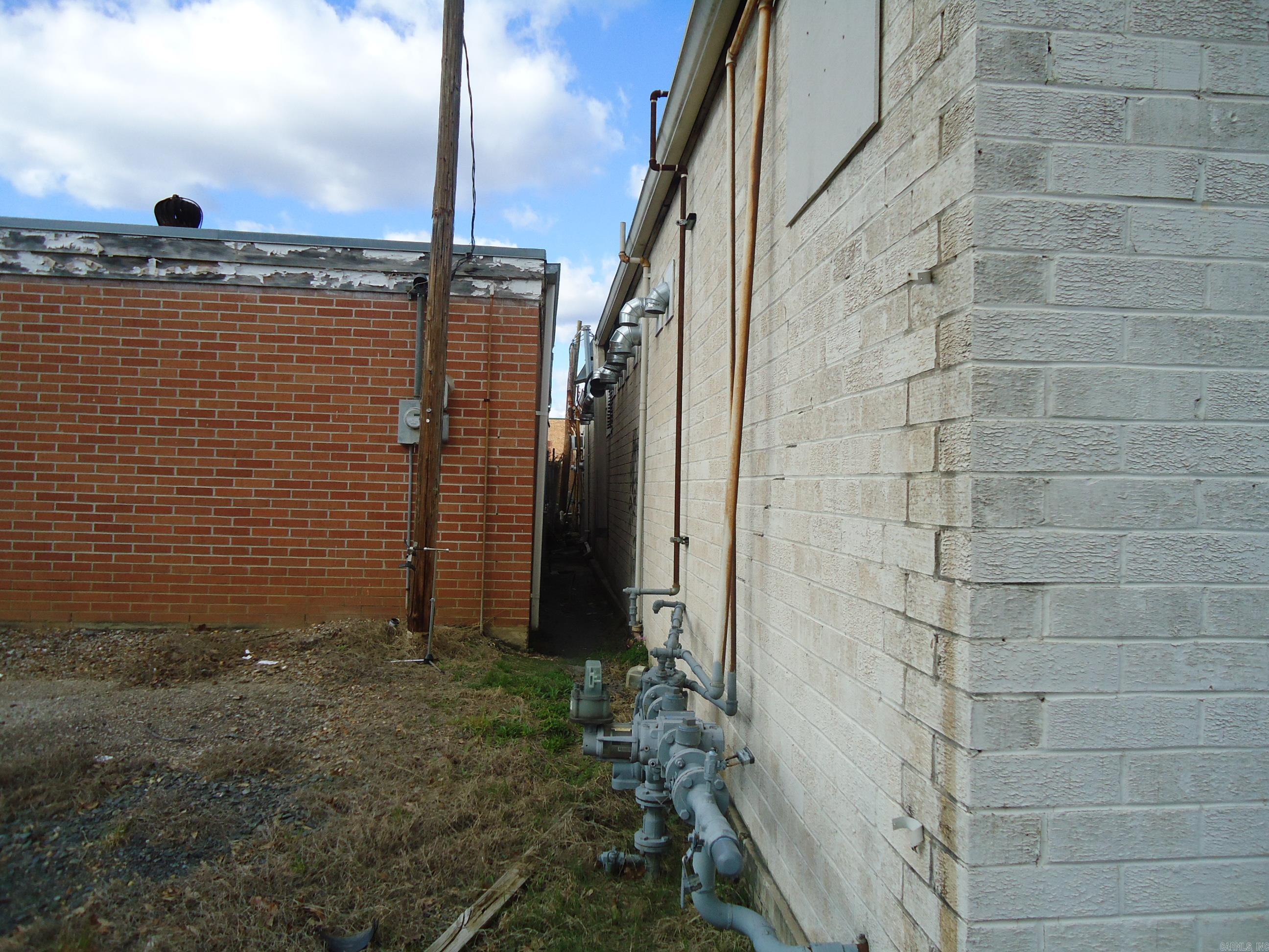 Lund and Hill Origtownmal - Commercial Sale