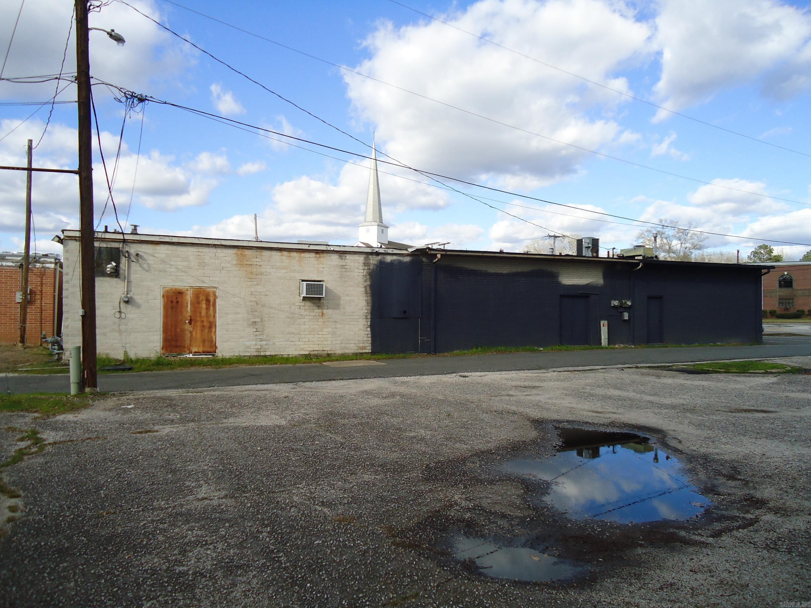 Lund and Hill Origtownmal - Commercial Sale