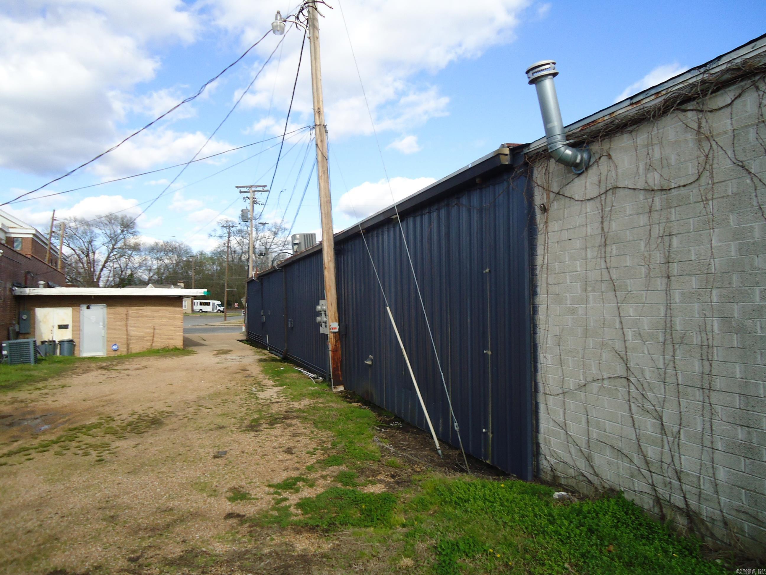 Lund and Hill Origtownmal - Commercial Sale