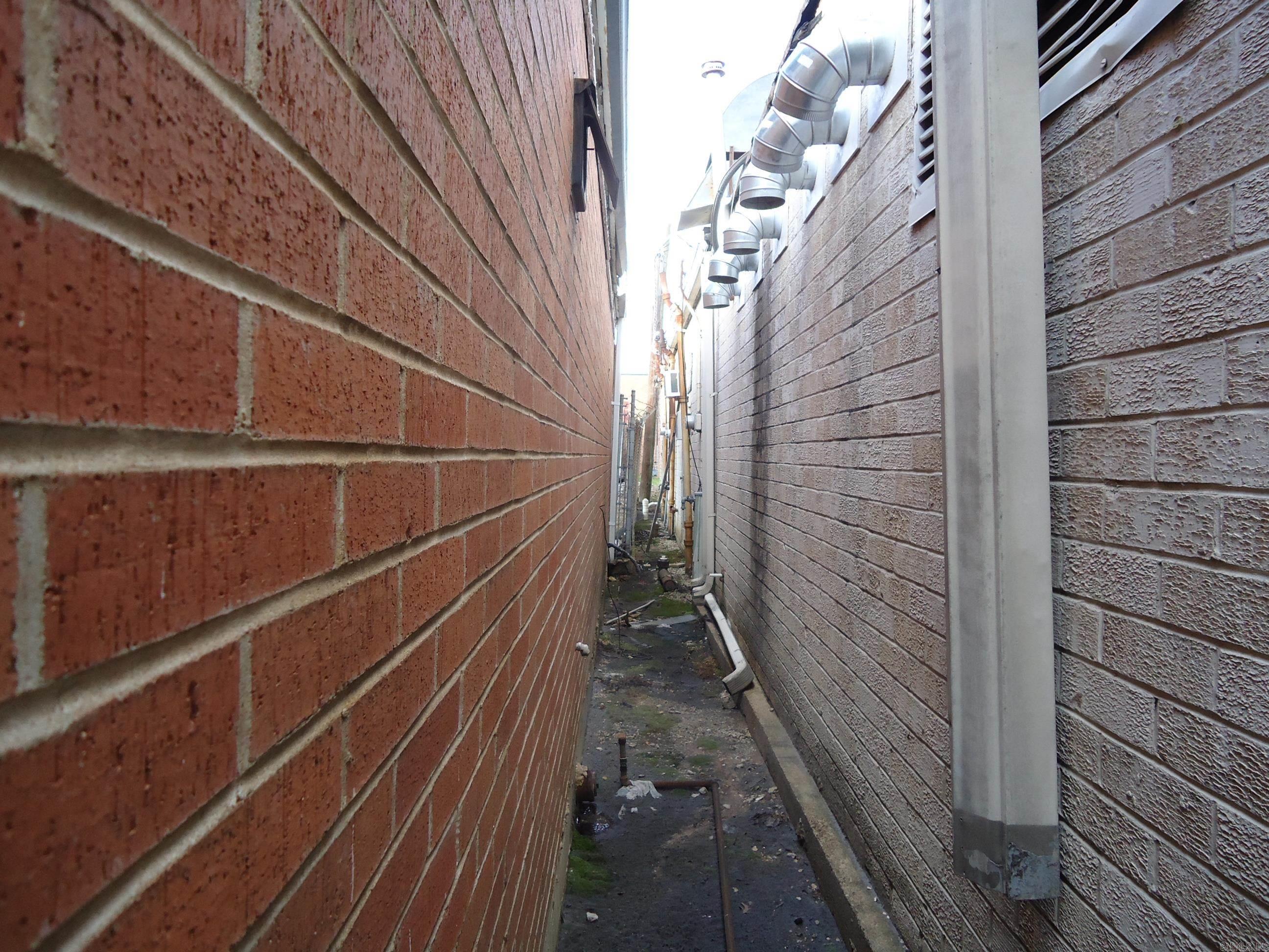 Lund and Hill Origtownmal - Commercial Sale