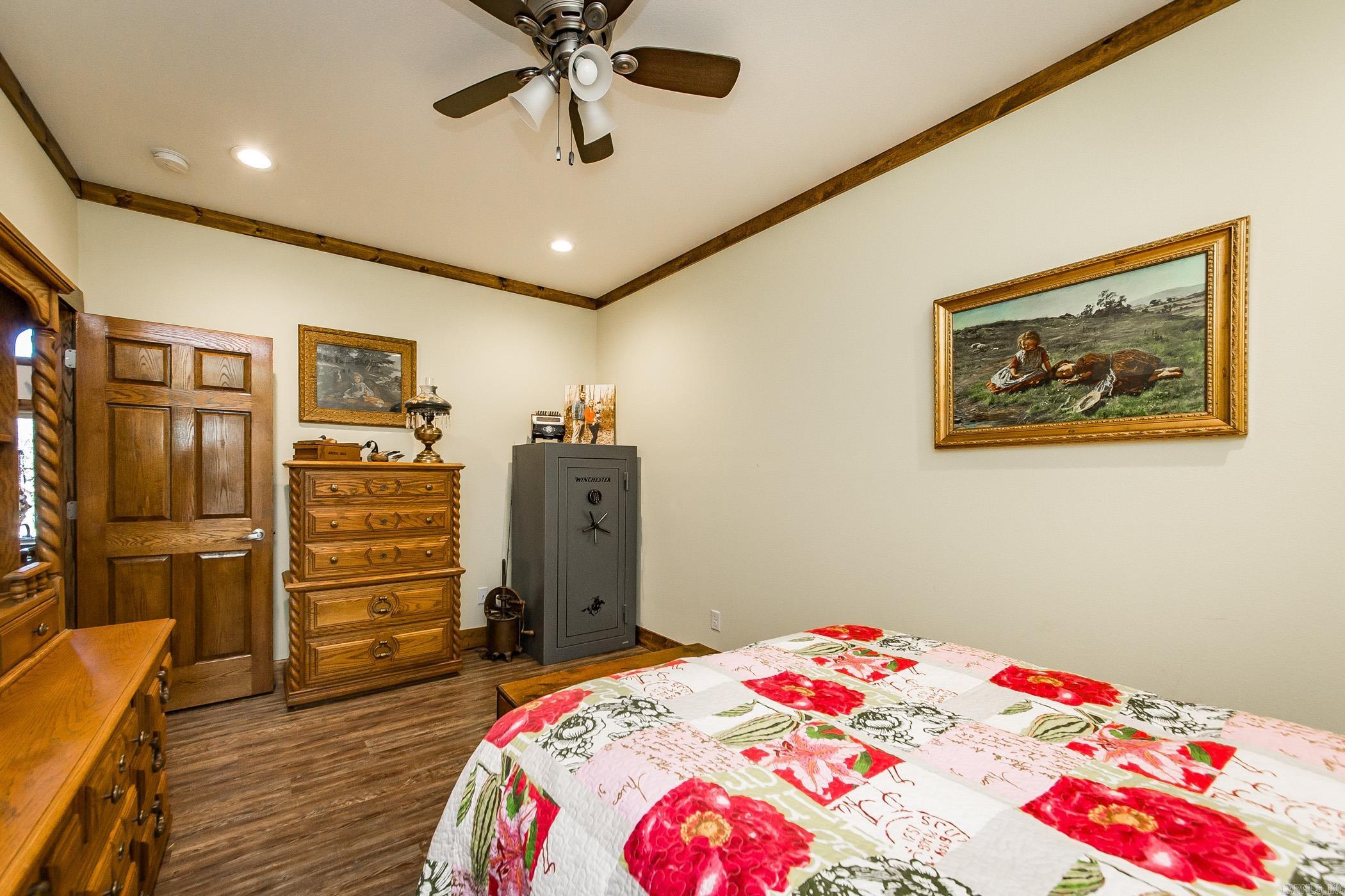 SILVER SHORES - Residential