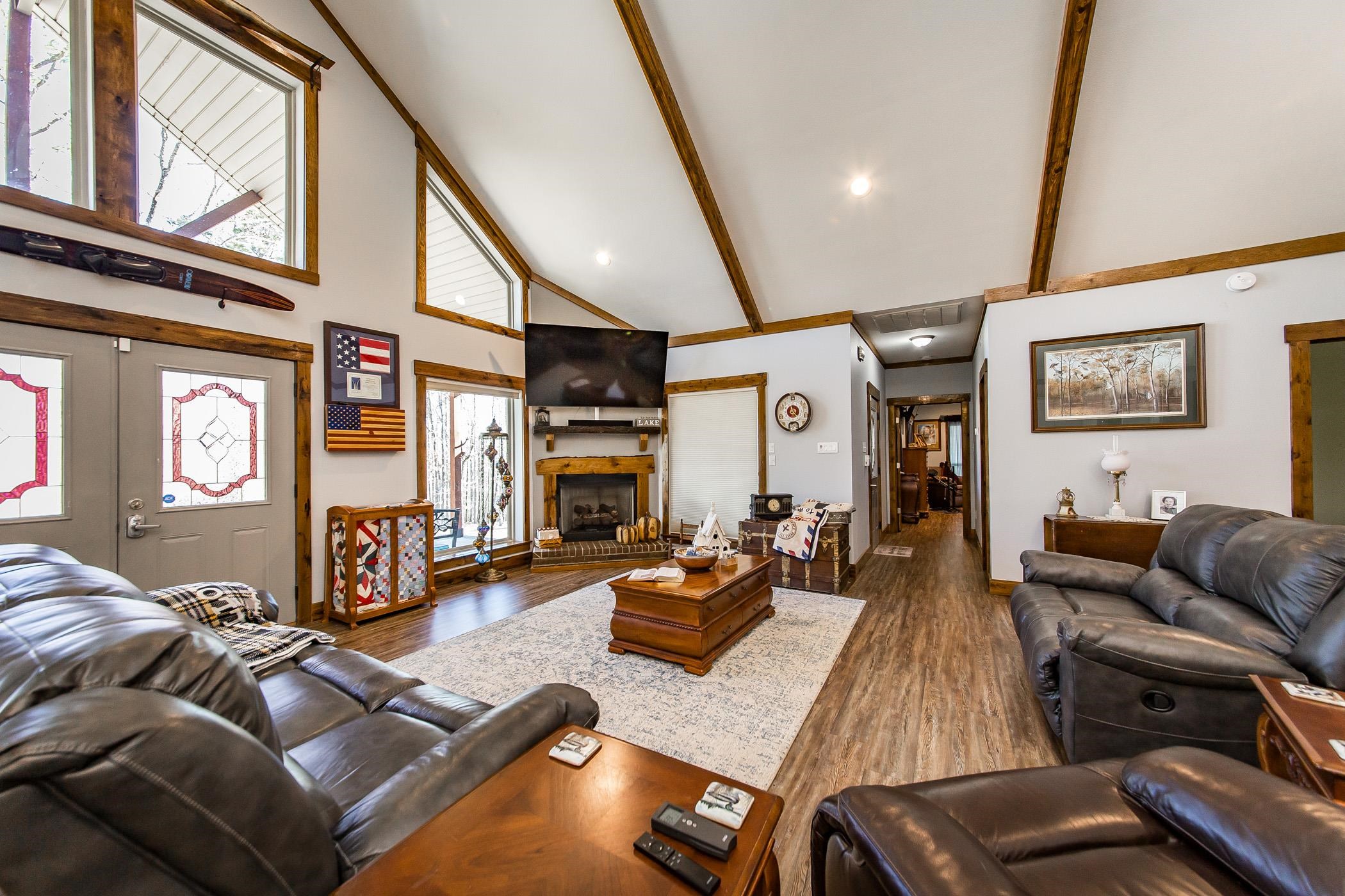 SILVER SHORES - Residential