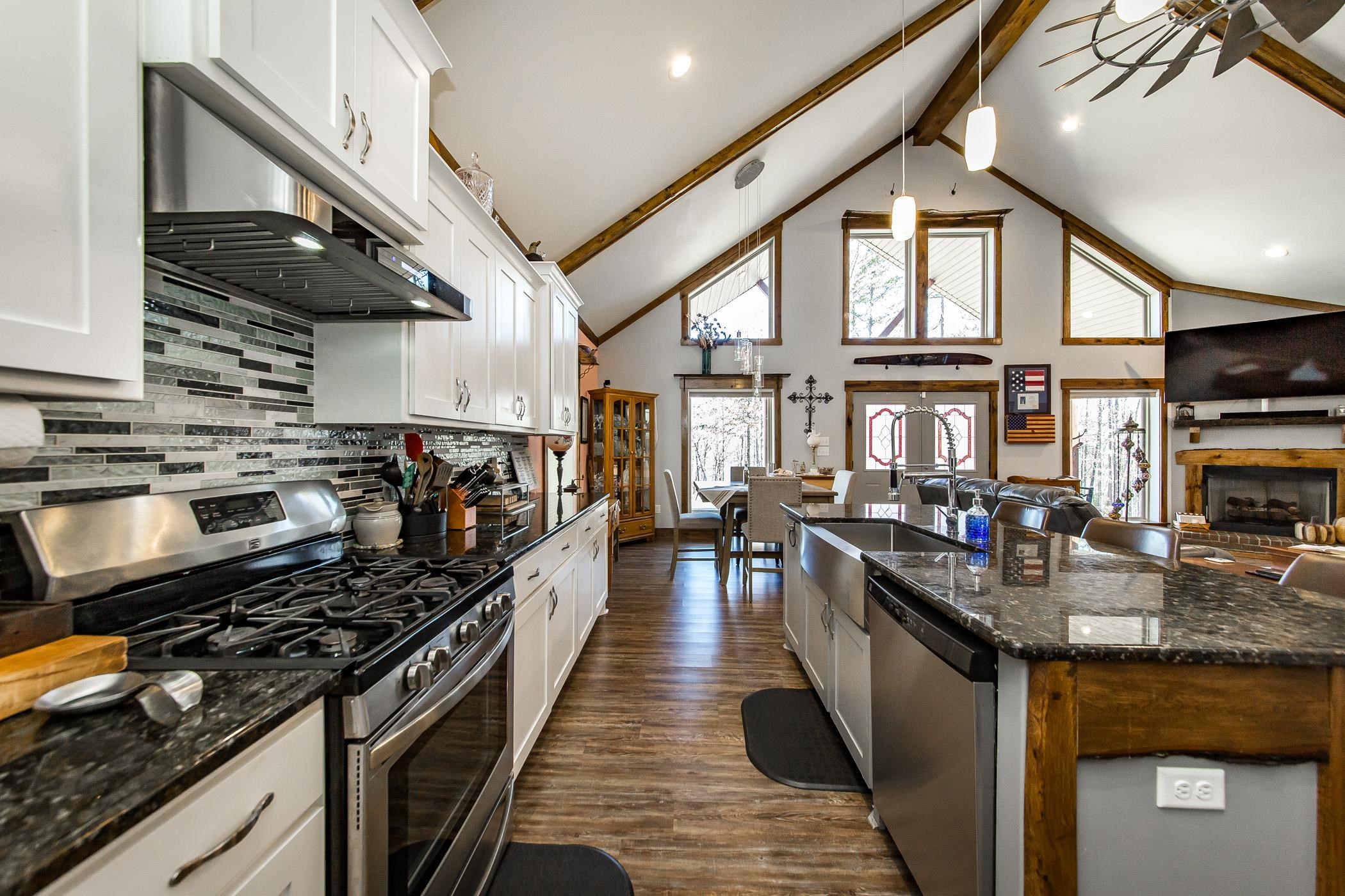SILVER SHORES - Residential