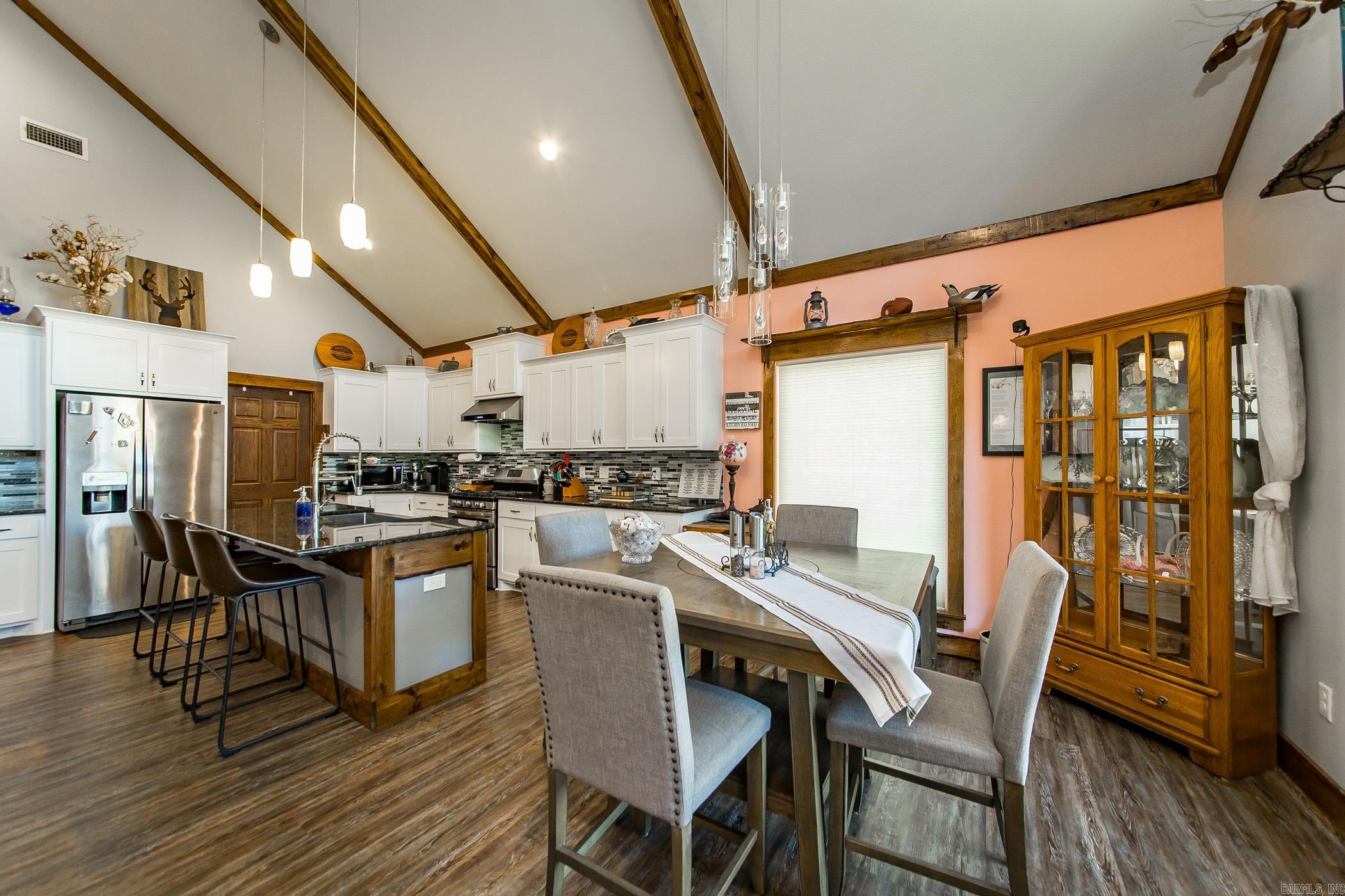 SILVER SHORES - Residential
