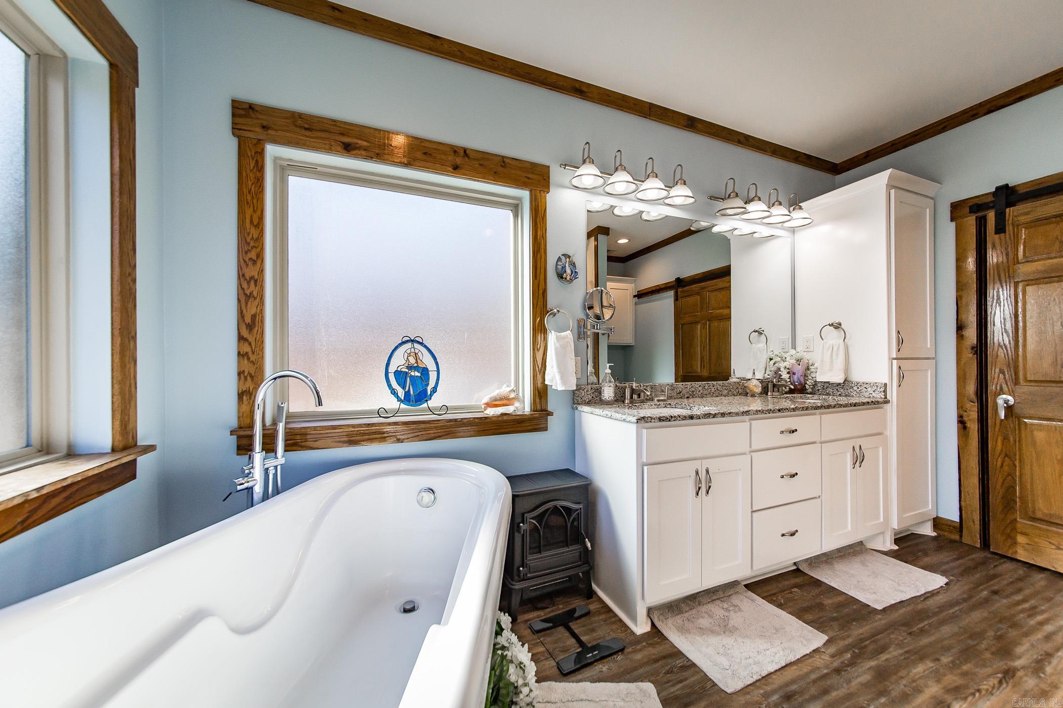 SILVER SHORES - Residential