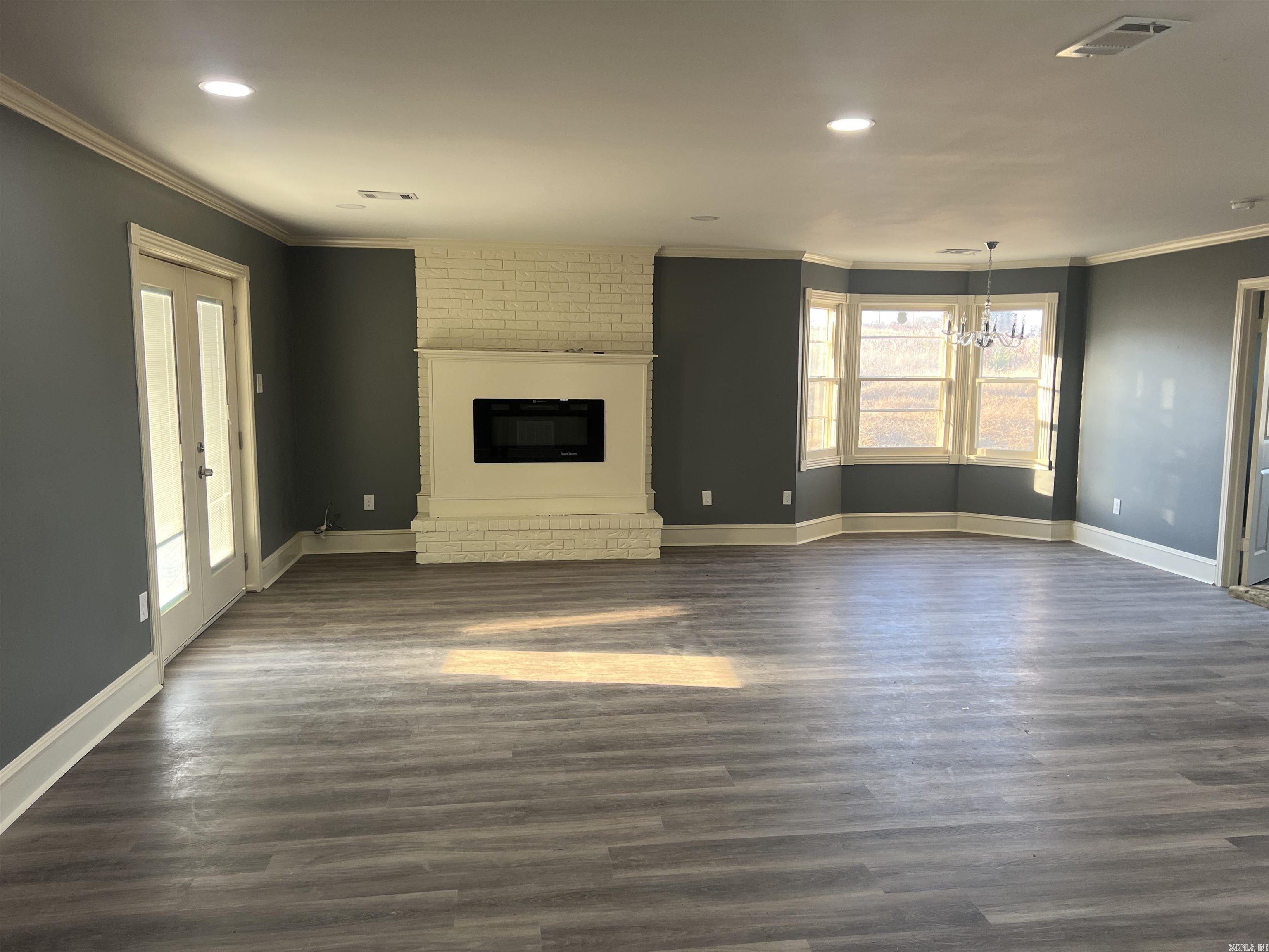 WALNUT VALLEY - Residential