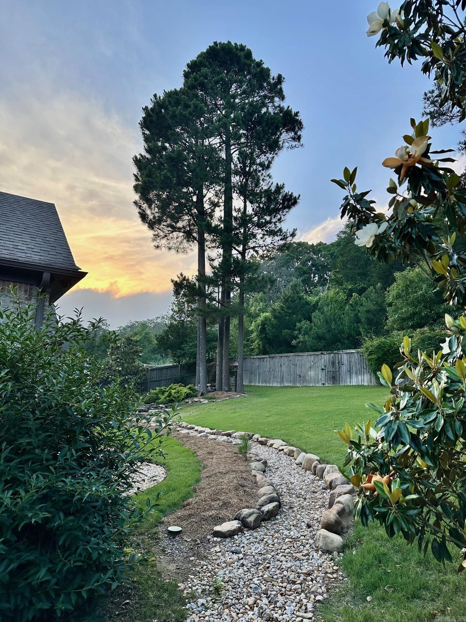 WEATHERSTONE - Residential