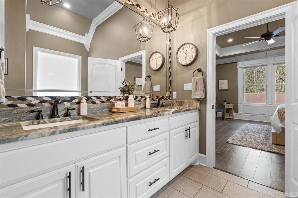 ARLINGTON PARK - Residential