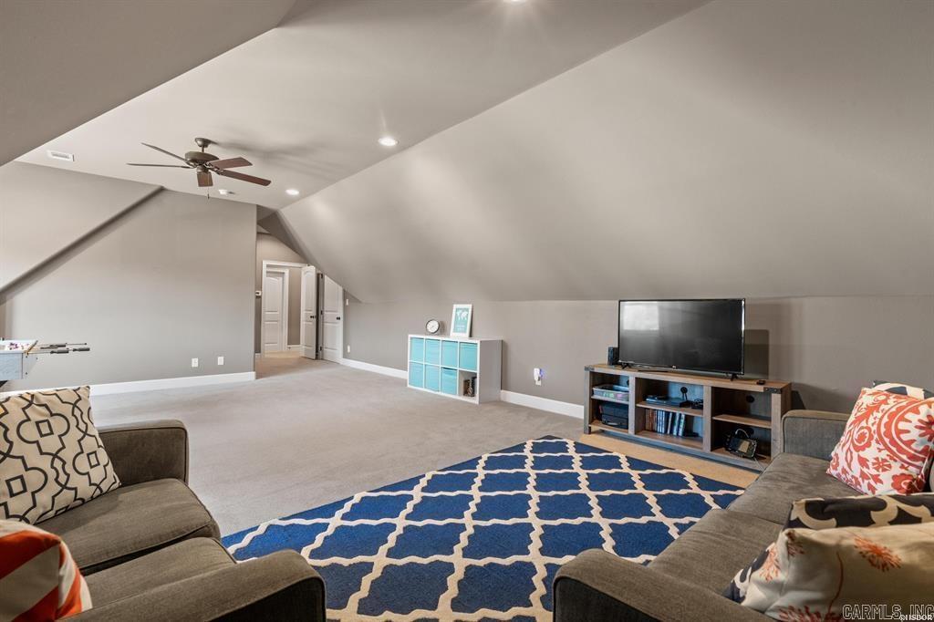 ARLINGTON PARK - Residential