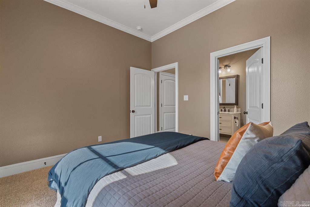 ARLINGTON PARK - Residential