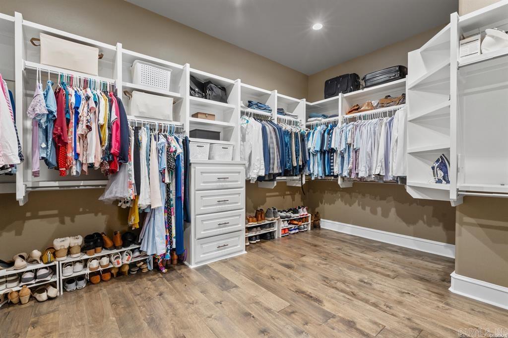 ARLINGTON PARK - Residential