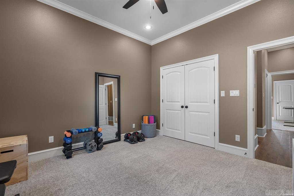 ARLINGTON PARK - Residential