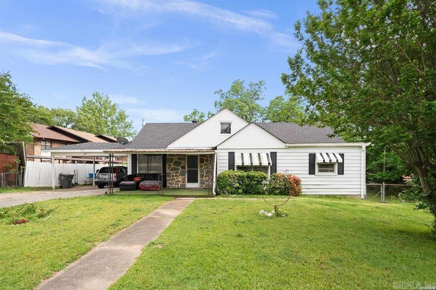 Welcome to 107 Leonard Street – a quaint and versatile property located just seconds from the world-famous Oaklawn Racing Casino Resort. This charming home offers incredible potential as a personal residence, vacation rental, or multifamily investment. Set in the heart of Hot Springs, this cozy home combines classic character with unbeatable location. Enjoy a quiet residential street while being within walking distance to Oaklawn’s thrilling horse races, gaming, and entertainment. With its flexible layout and spacious lot, 107 Leonard St. is perfectly suited for a multifamily conversion or duplex-style setup, giving investors a rare opportunity in one of Hot Springs' most sought-after areas. Whether you’re looking for your next income property or a centrally located home close to all the action, this is a must-see. Schedule your showing today and envision the possibilities!
