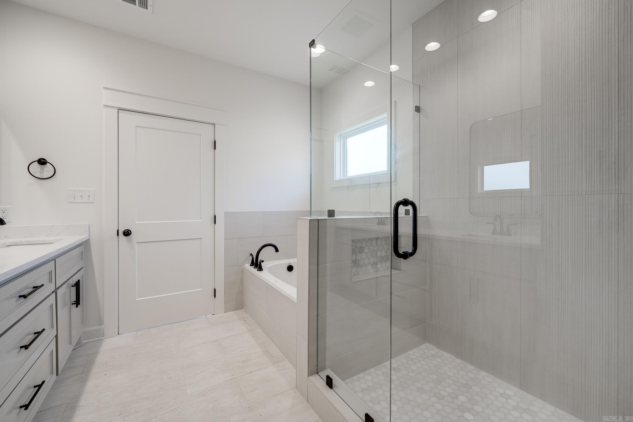 EAST MEADOW - Residential