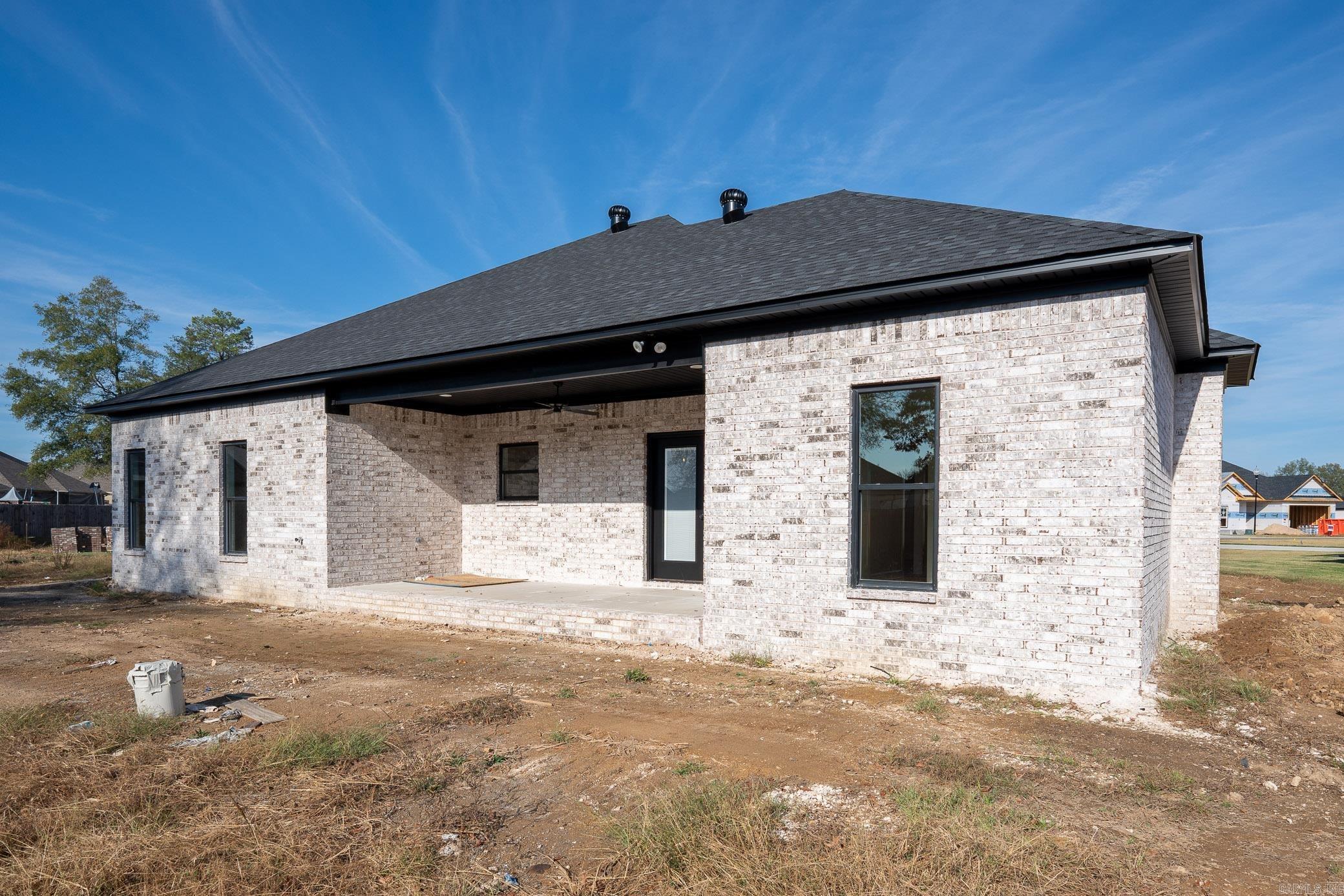 EAST MEADOW - Residential