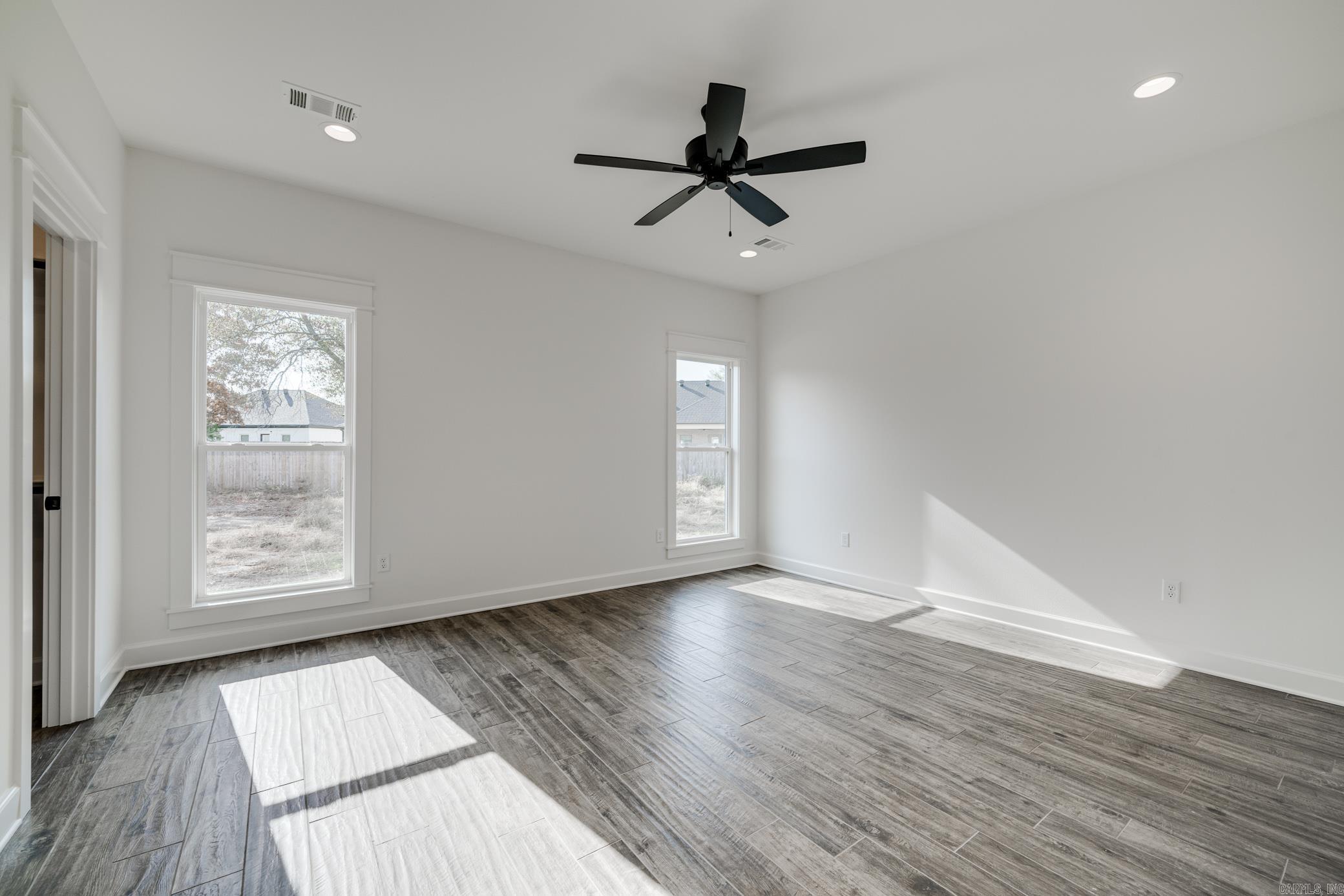 EAST MEADOW - Residential