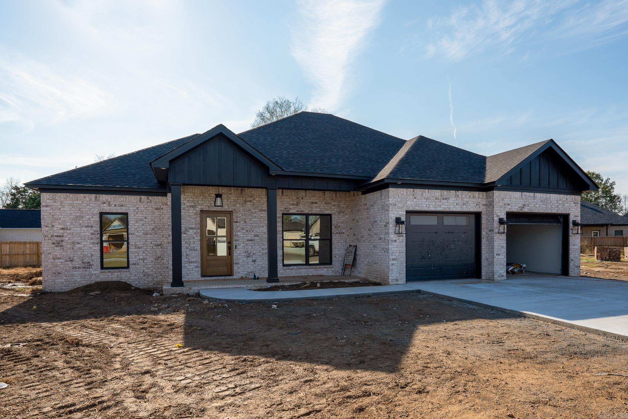 EAST MEADOW - Residential