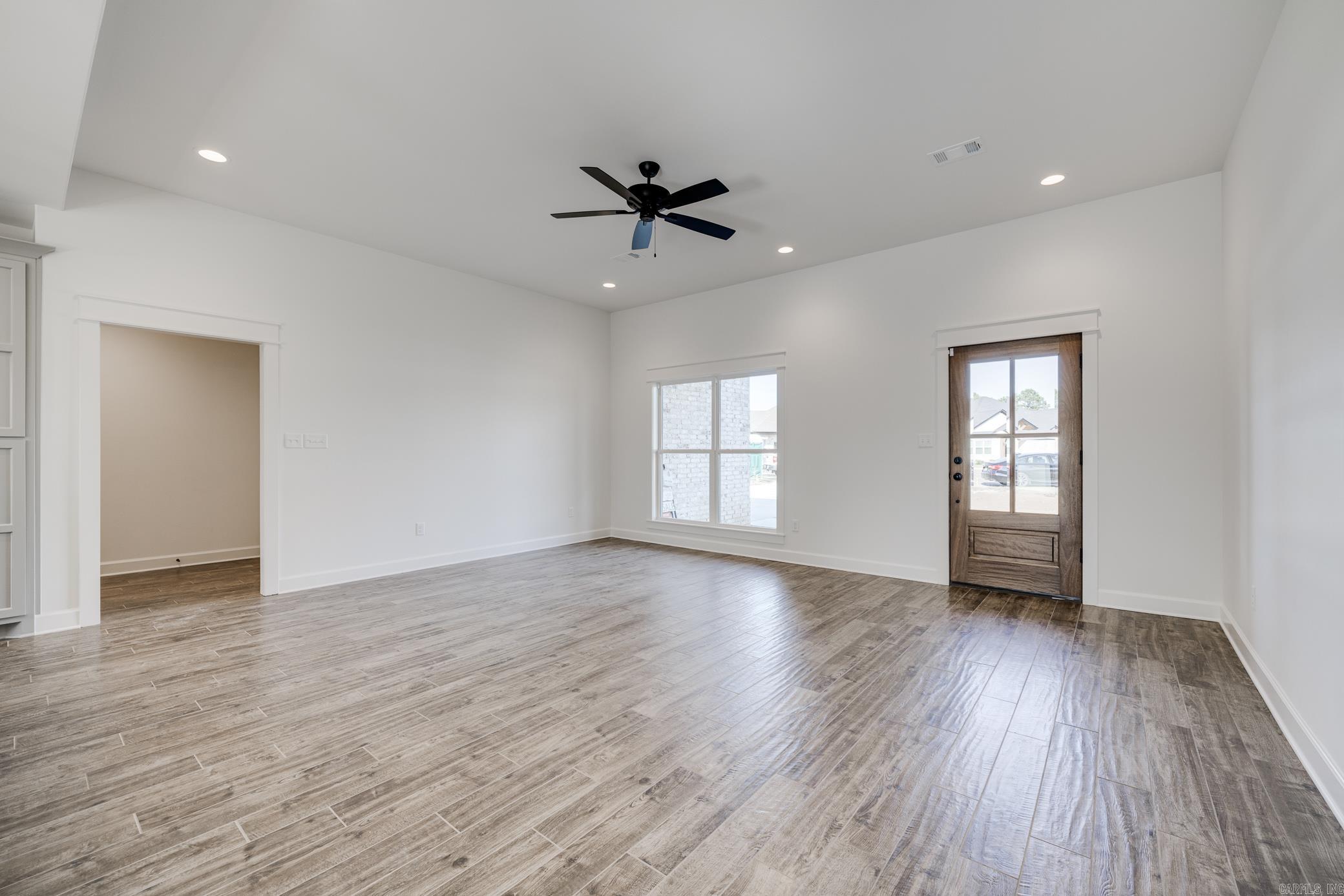 EAST MEADOW - Residential