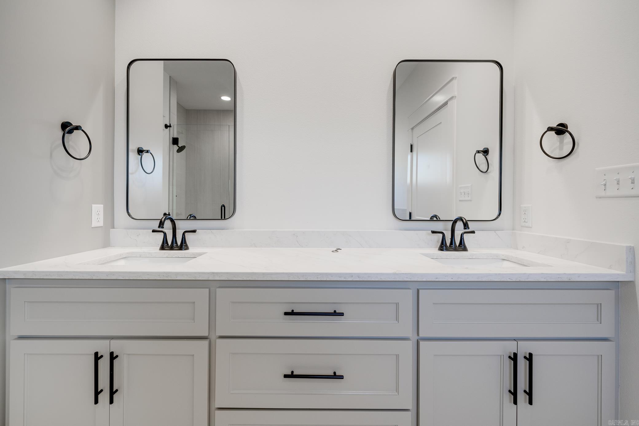 EAST MEADOW - Residential