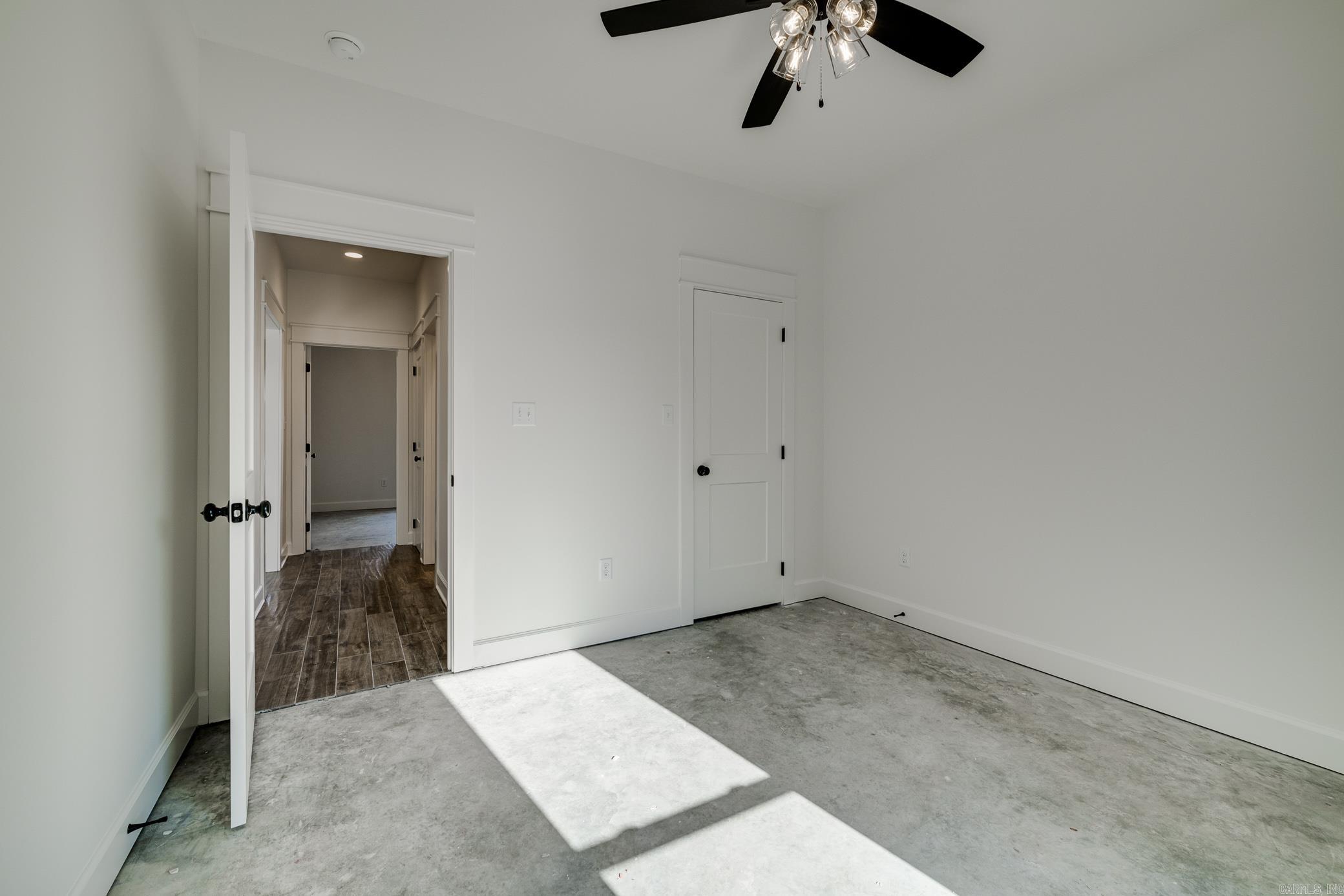 EAST MEADOW - Residential