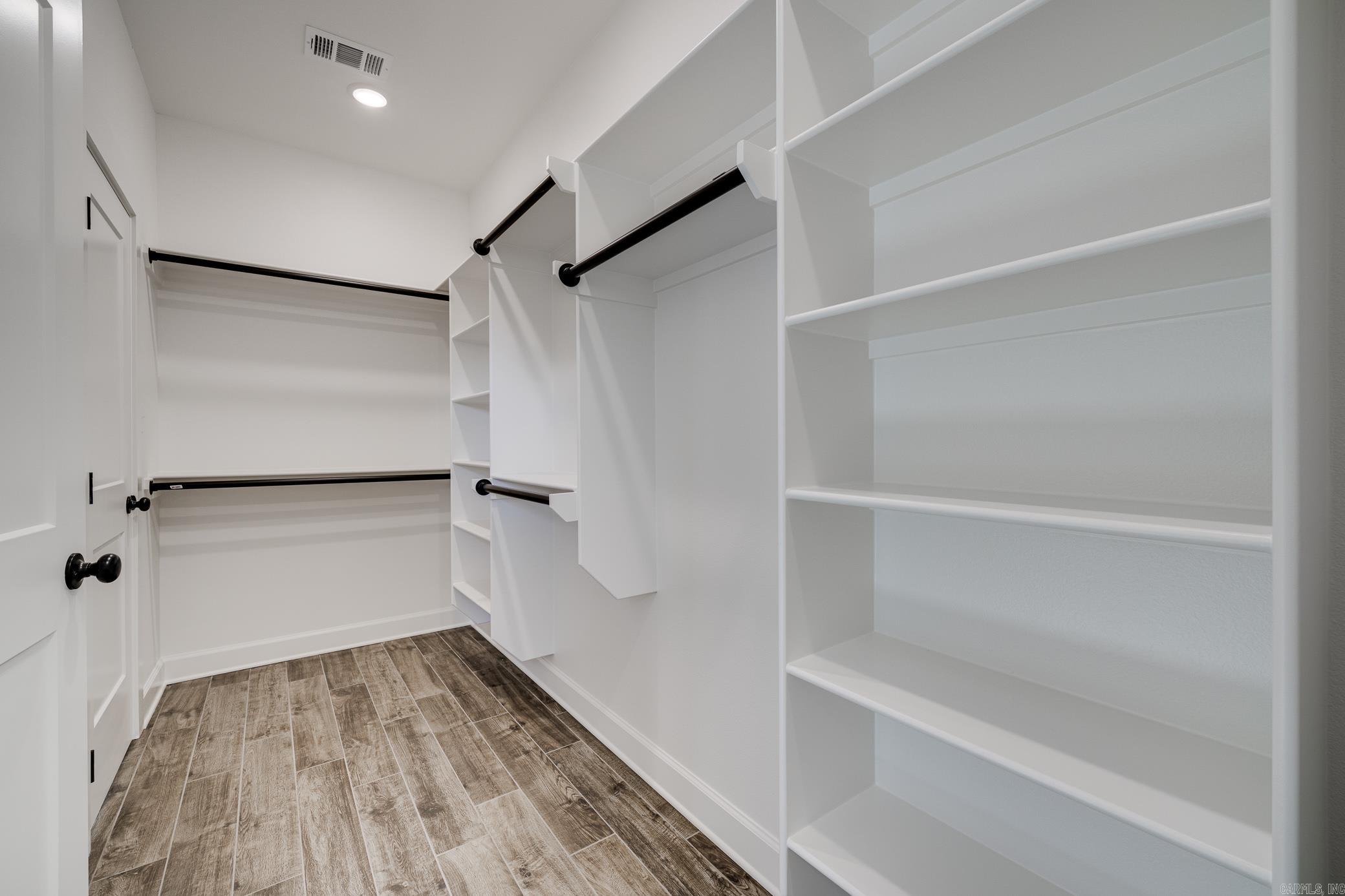 EAST MEADOW - Residential