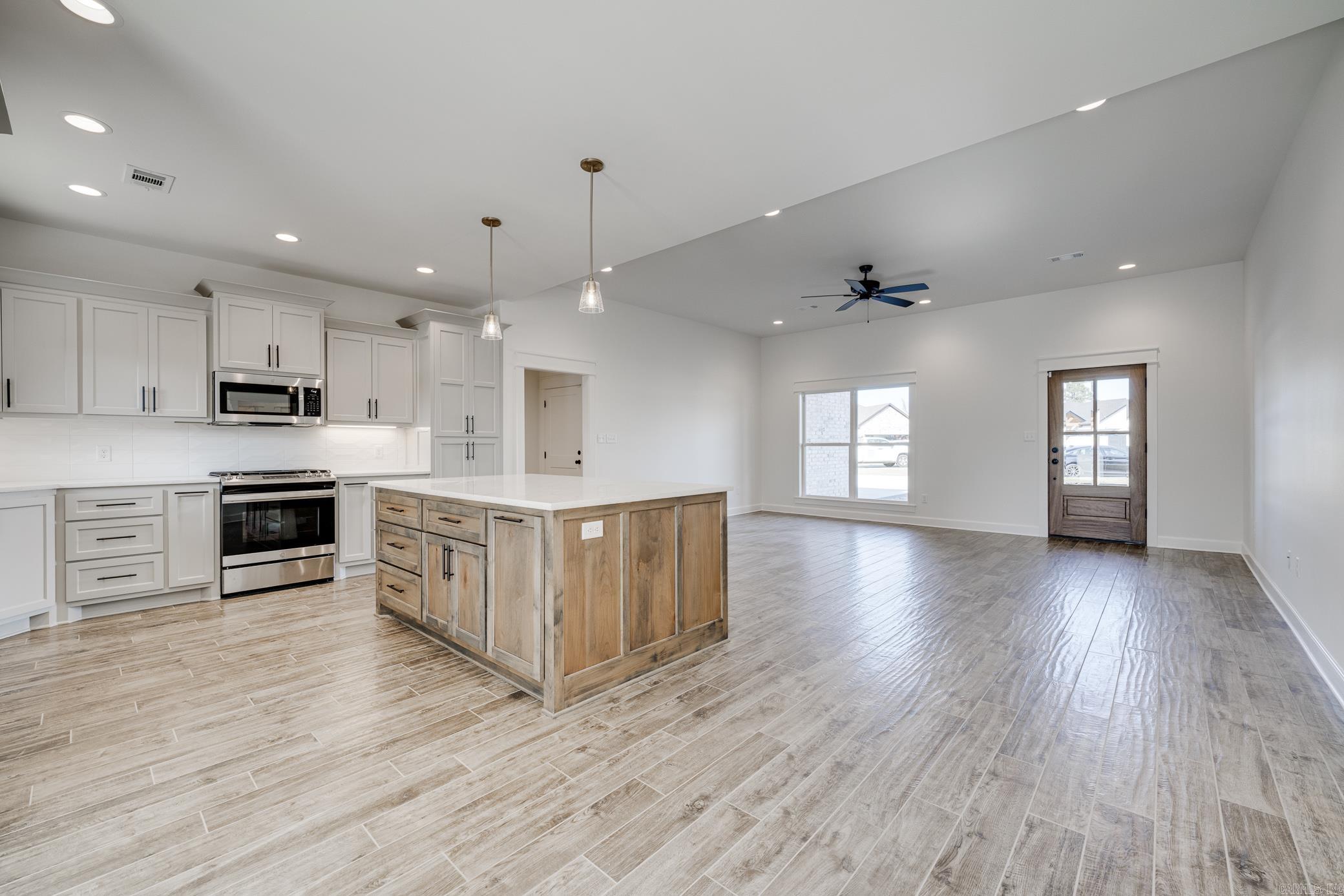 EAST MEADOW - Residential