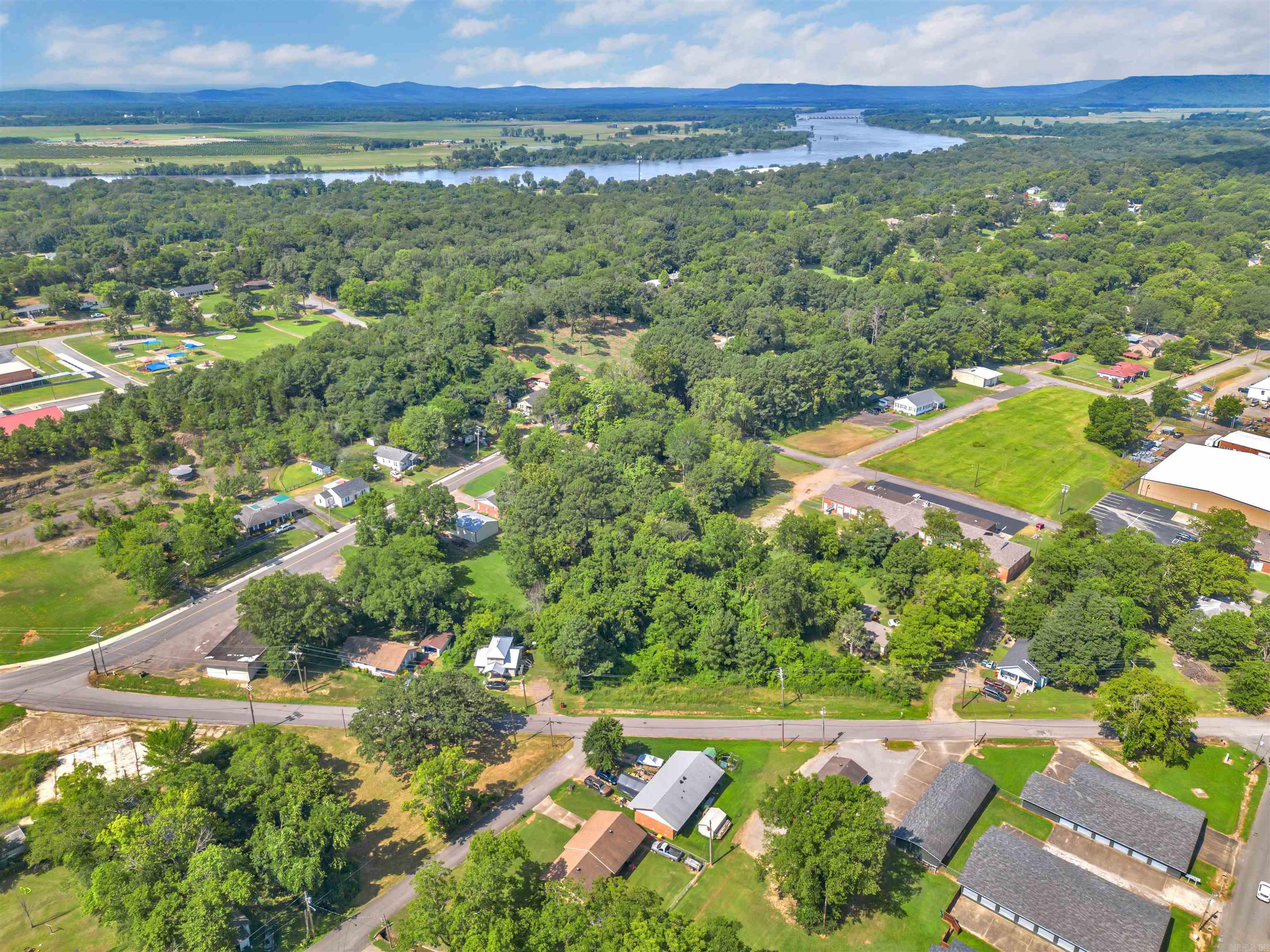 Metes & Bounds - Land