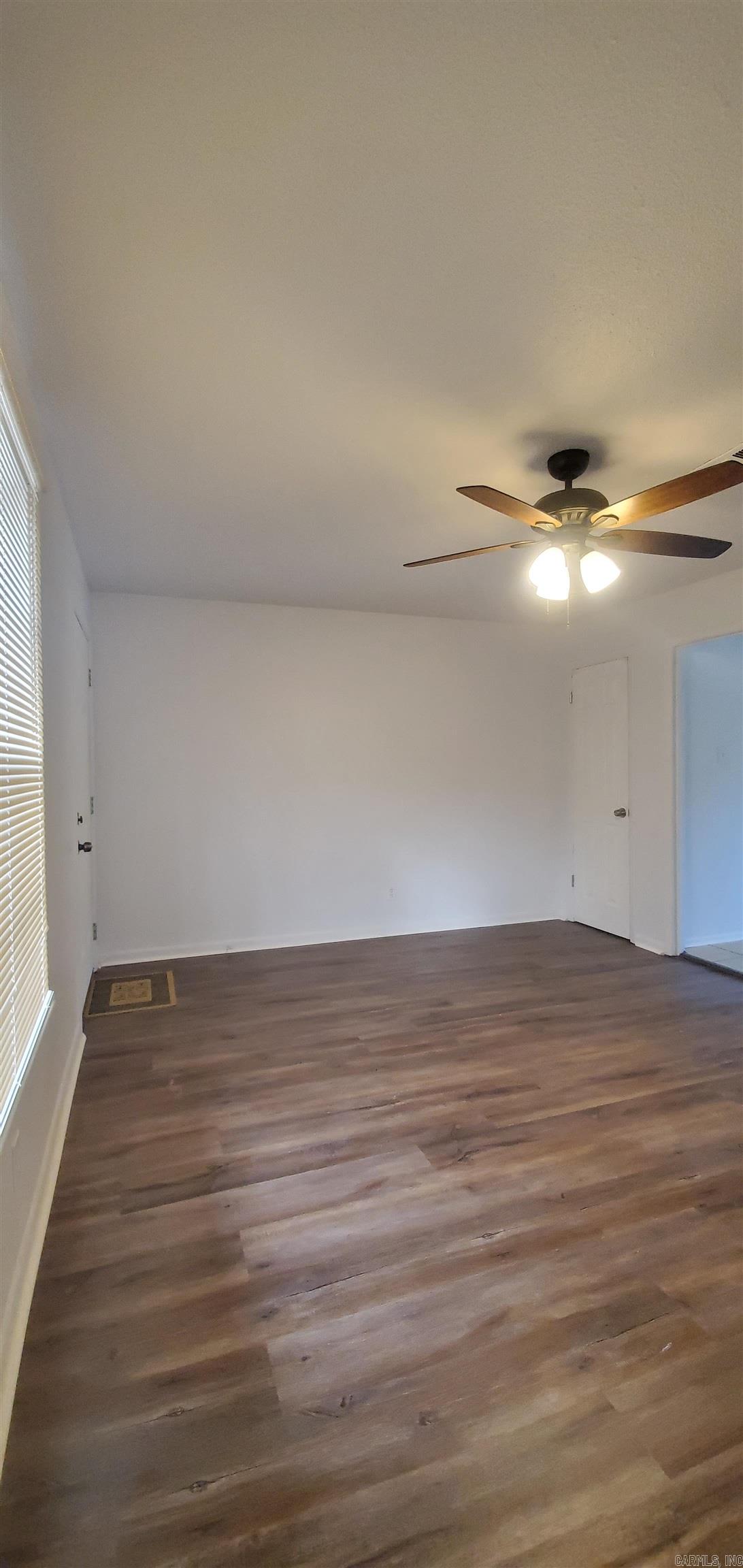 Royal Manor - Residential Lease