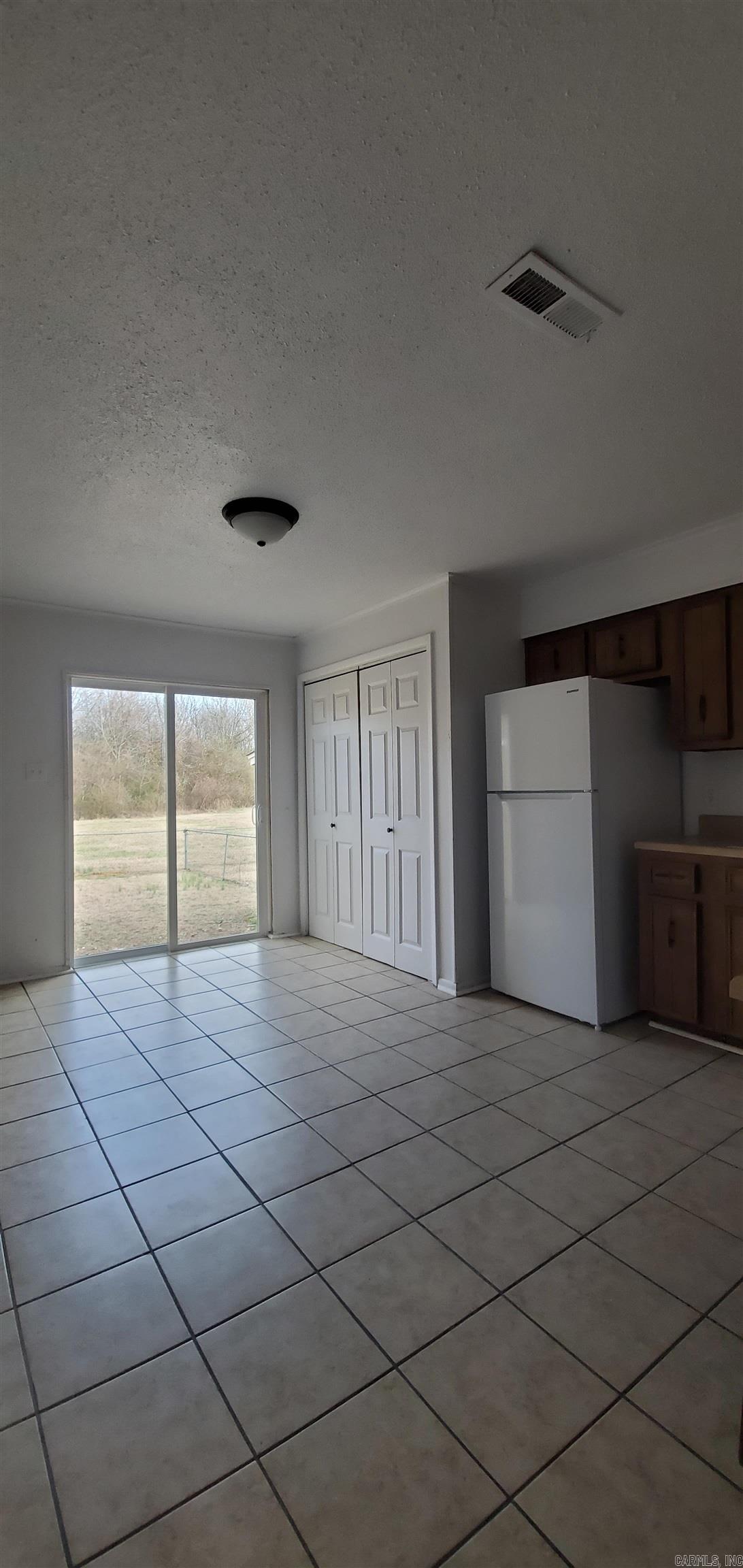 Royal Manor - Residential Lease