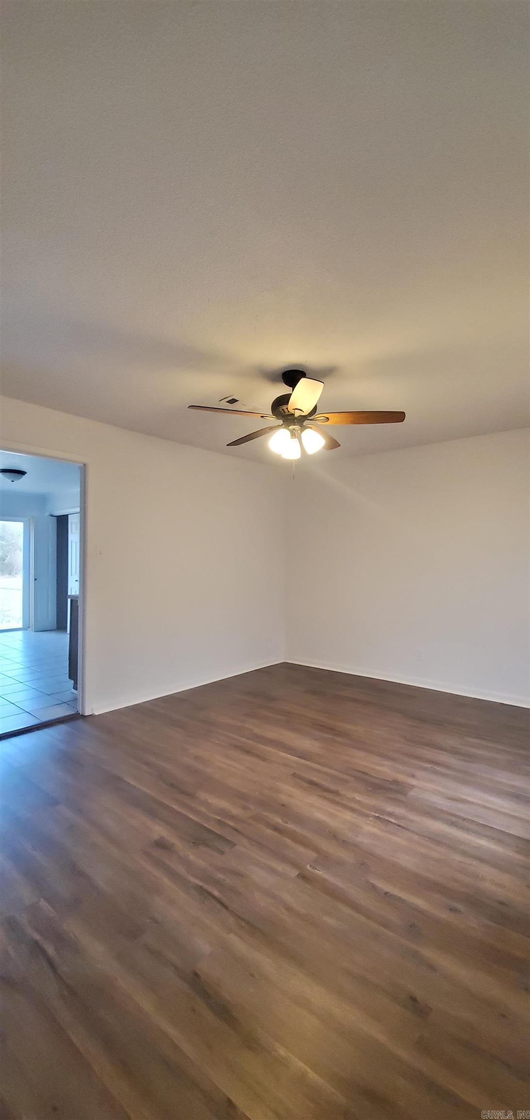 Royal Manor - Residential Lease