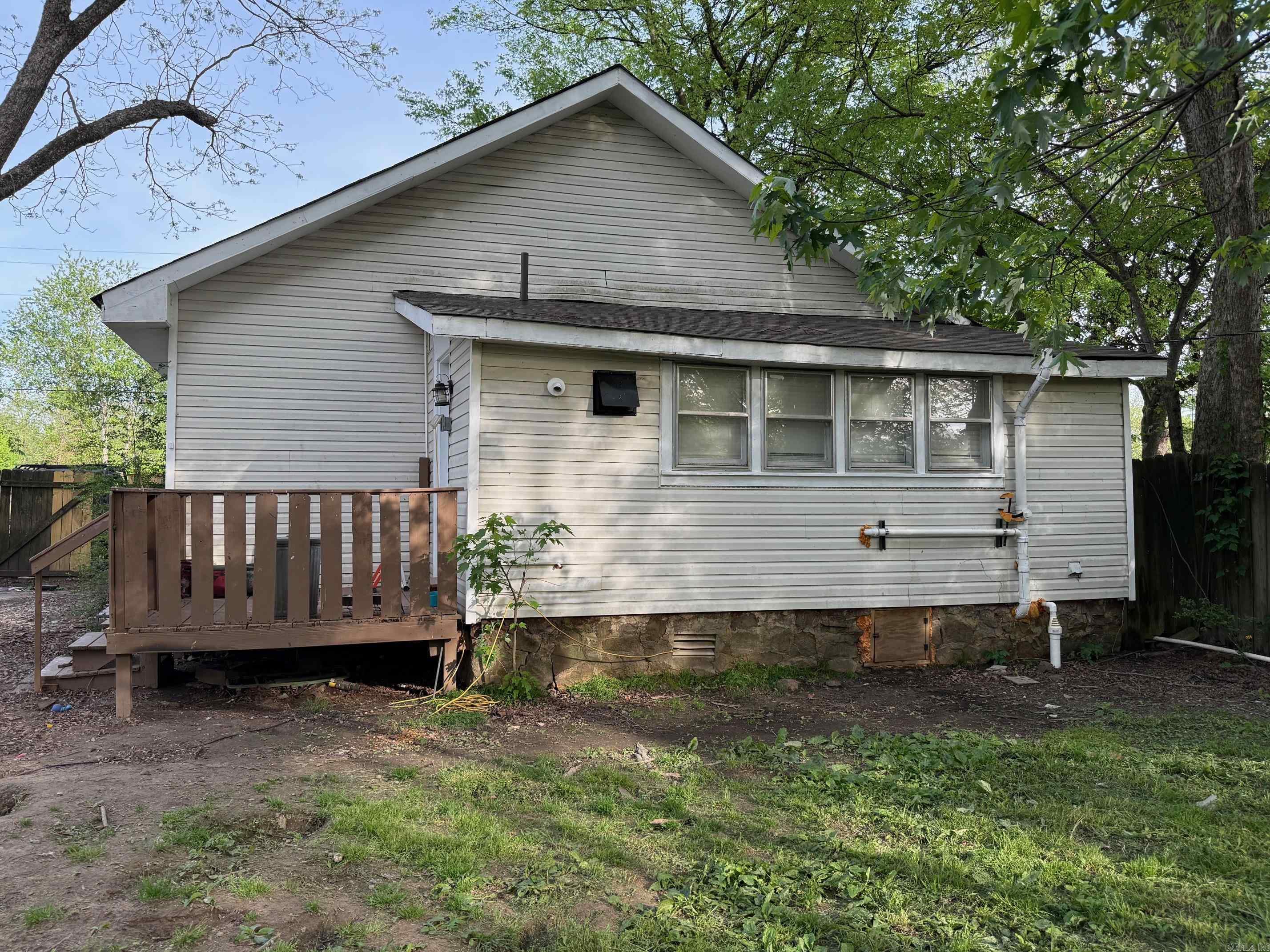 CLAYS H P ADDN TO ROLAND - Residential