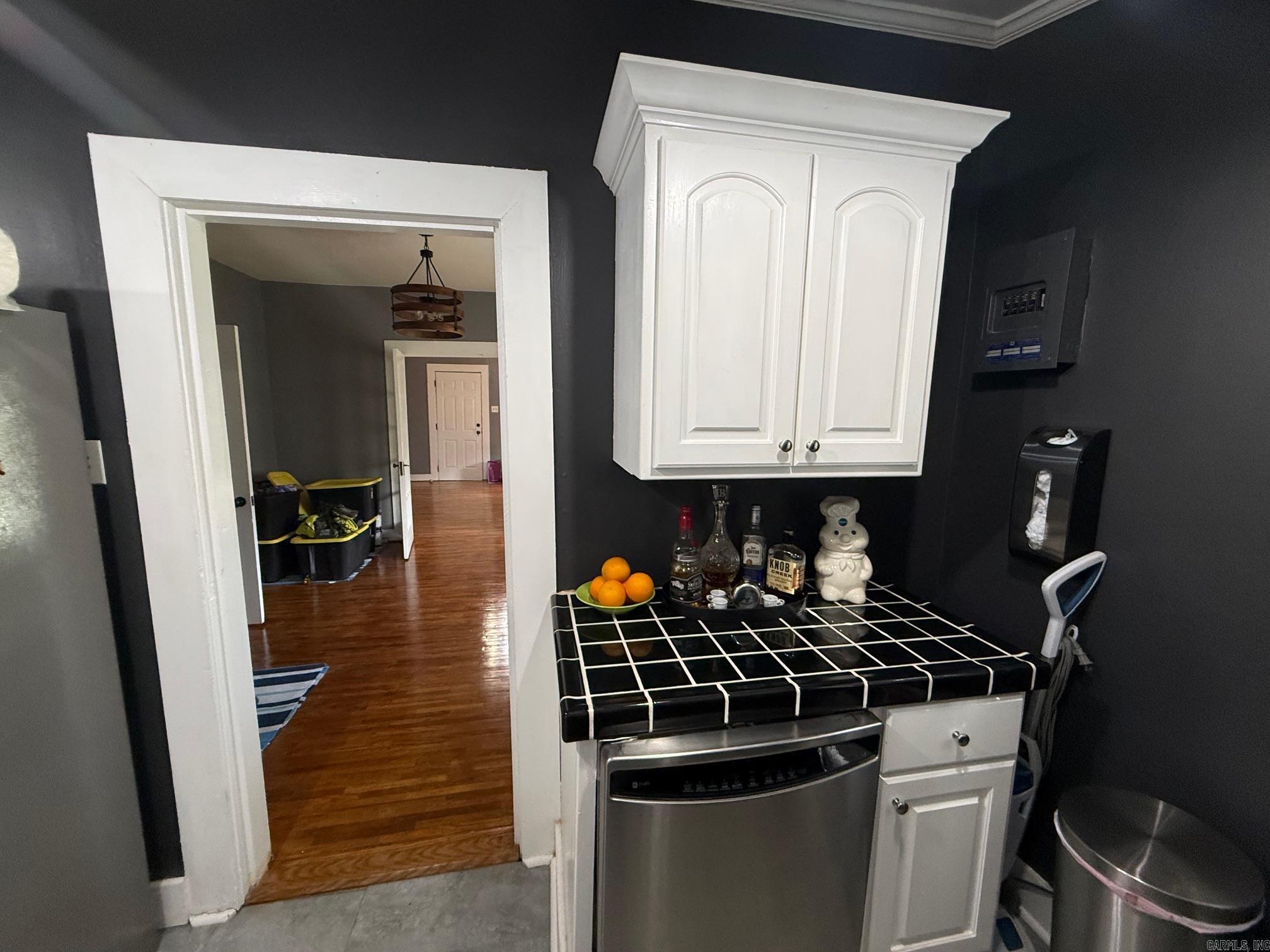 CLAYS H P ADDN TO ROLAND - Residential