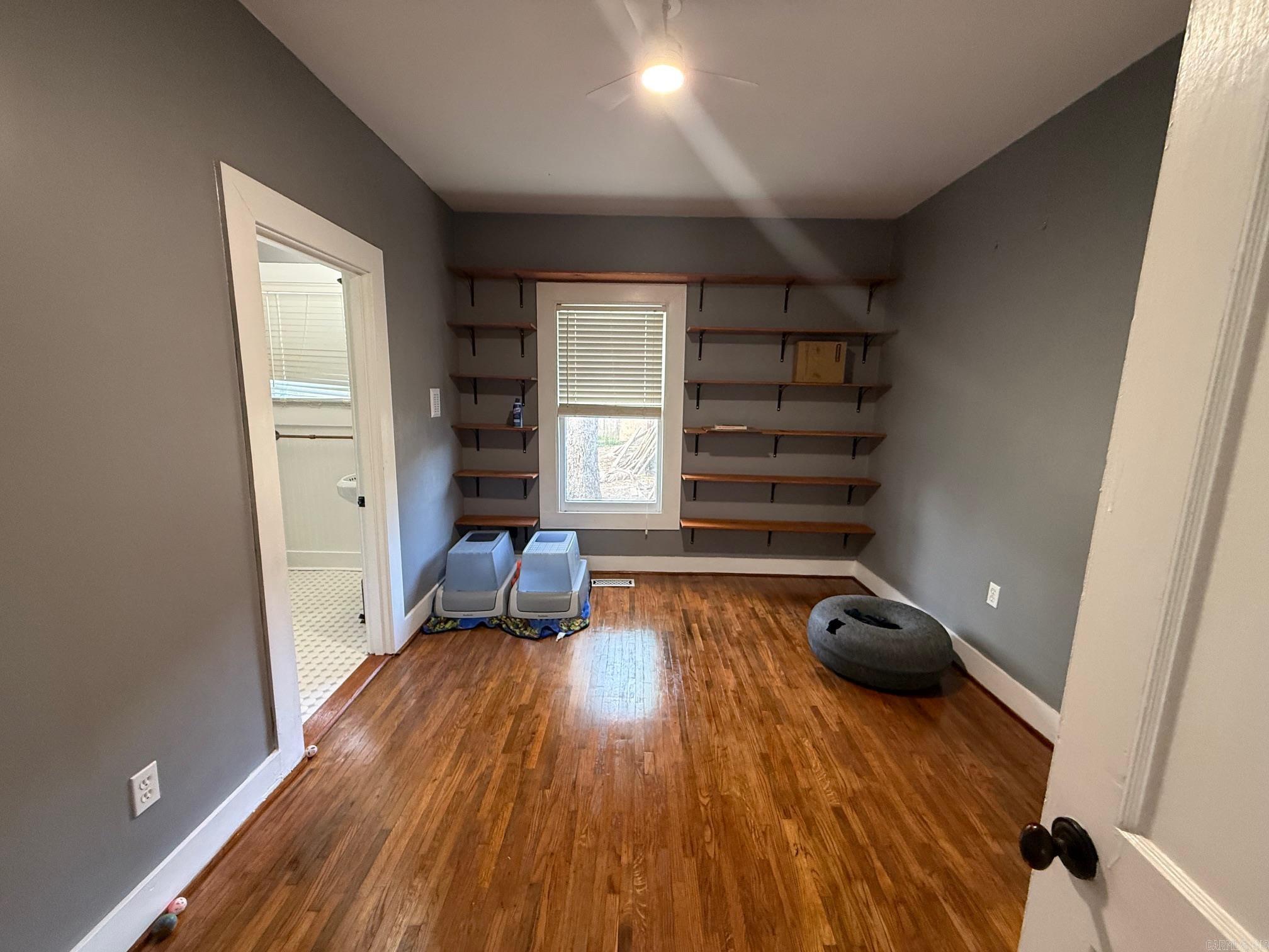 CLAYS H P ADDN TO ROLAND - Residential