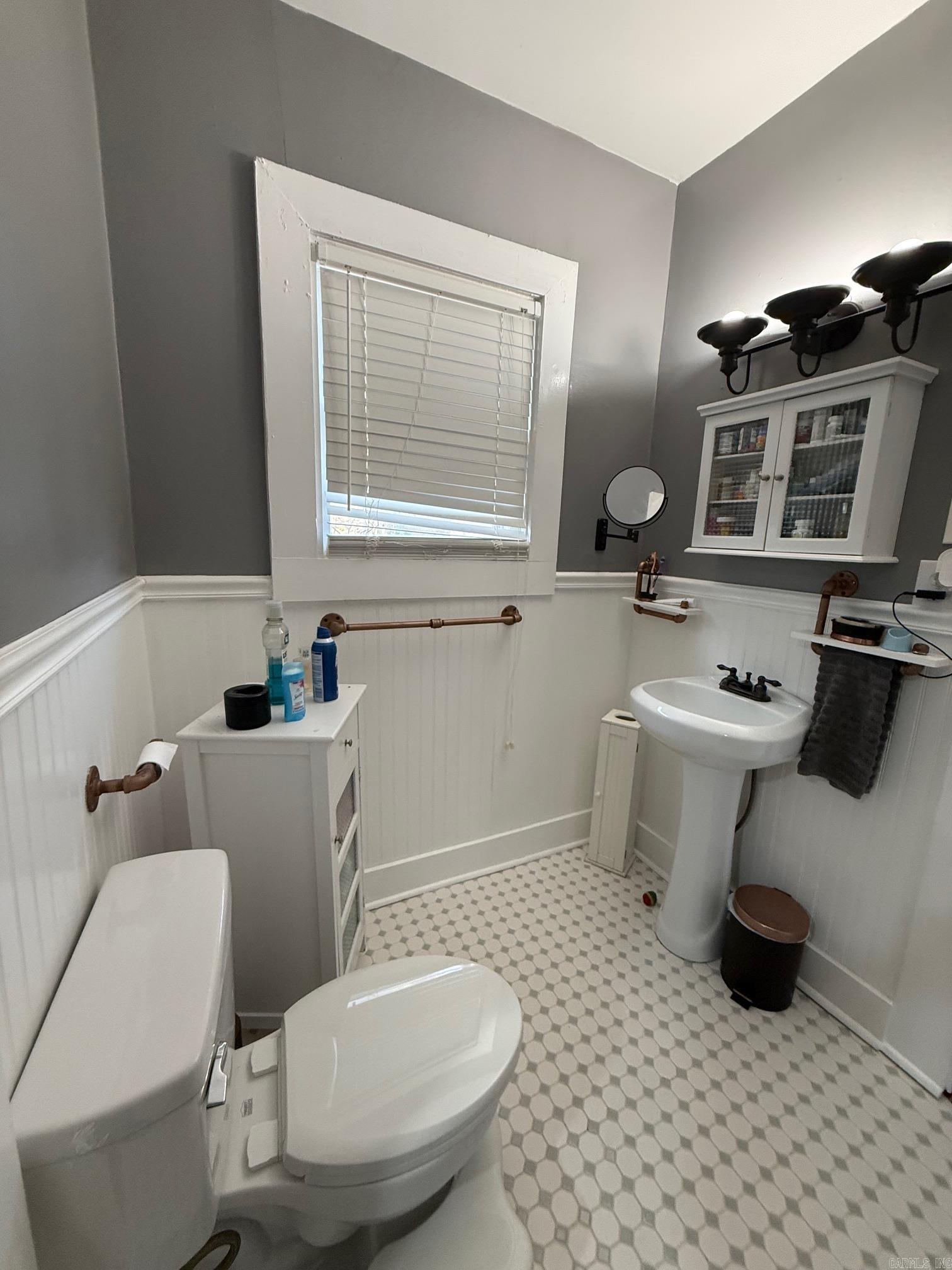 CLAYS H P ADDN TO ROLAND - Residential