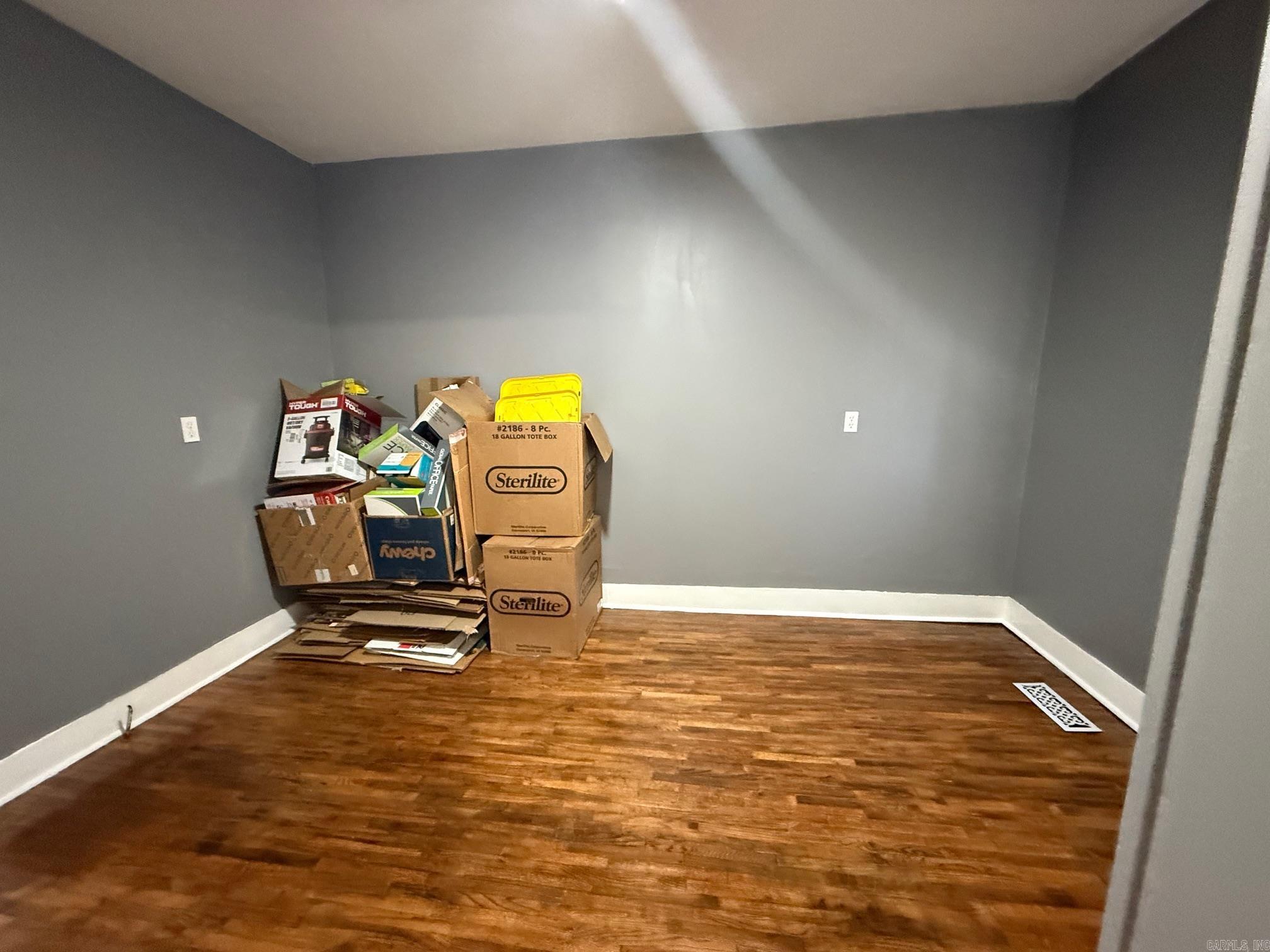 CLAYS H P ADDN TO ROLAND - Residential