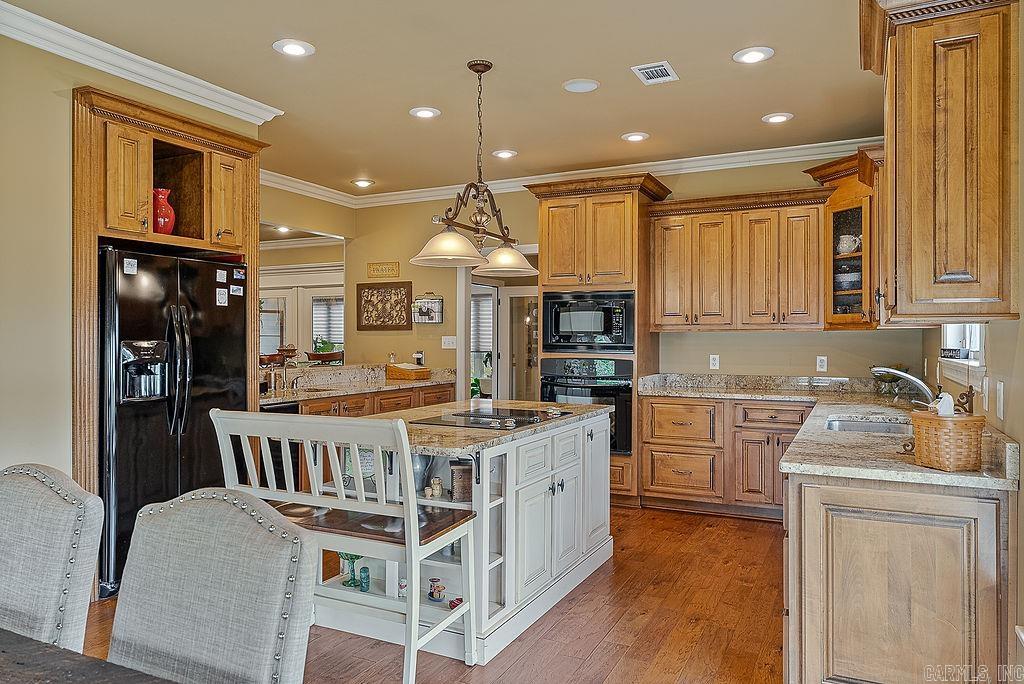 Lake Crest - Residential