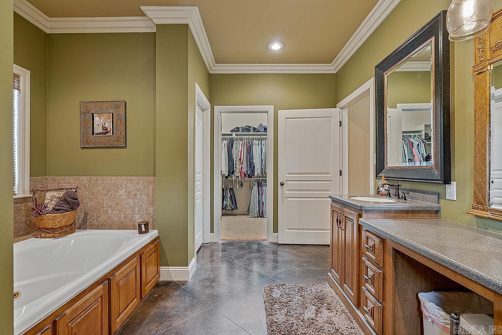 Lake Crest - Residential