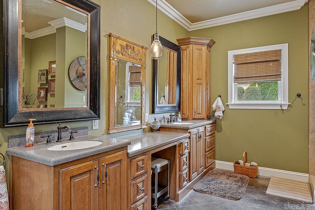 Lake Crest - Residential