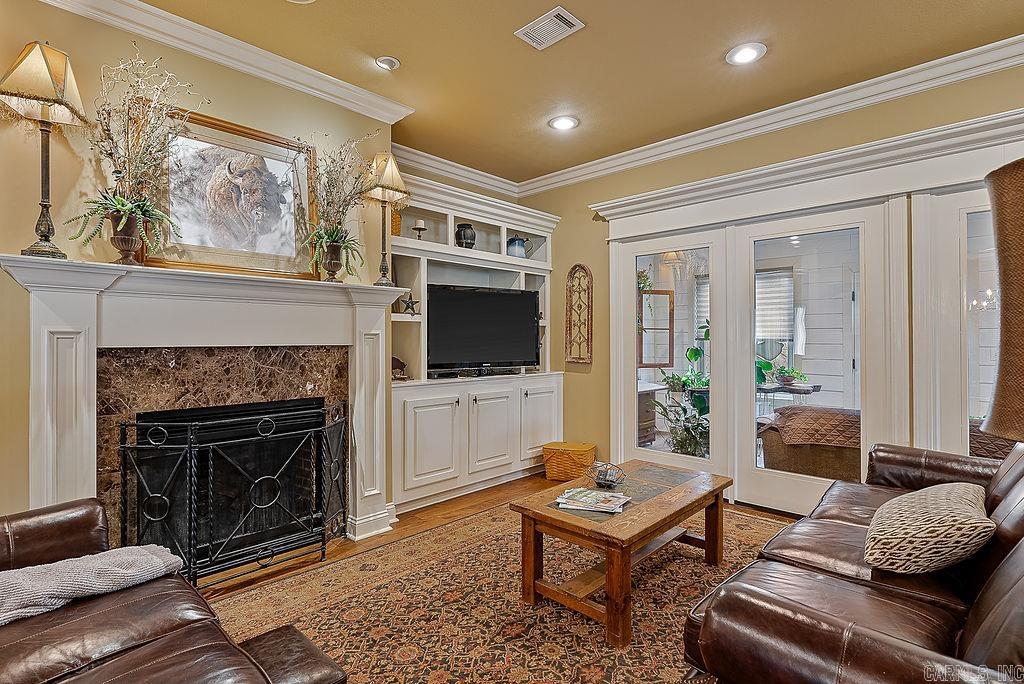 Lake Crest - Residential