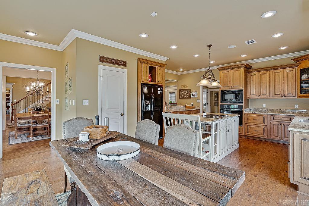 Lake Crest - Residential