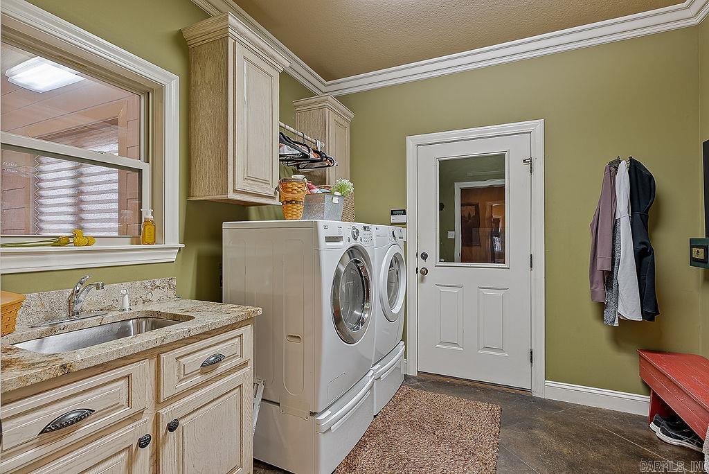 Lake Crest - Residential